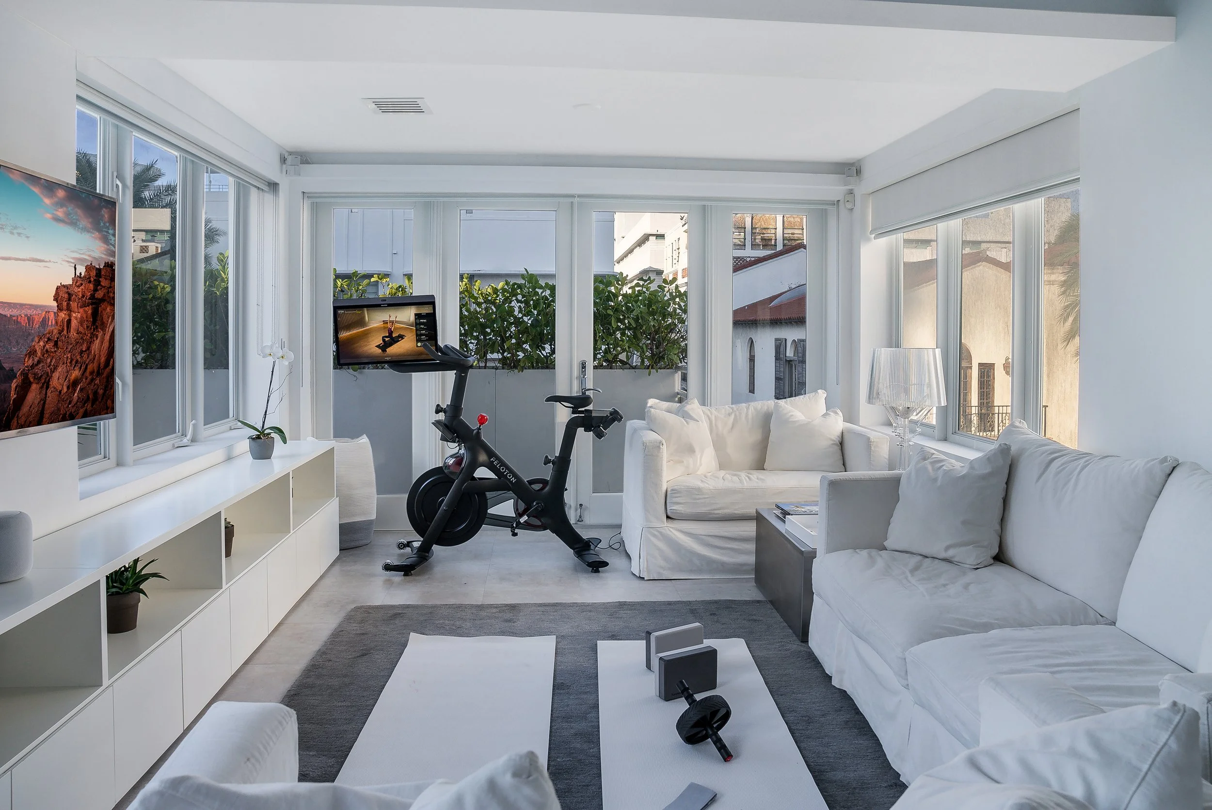 5-124 11th St, Miami Beach, FL 33139.jpg
