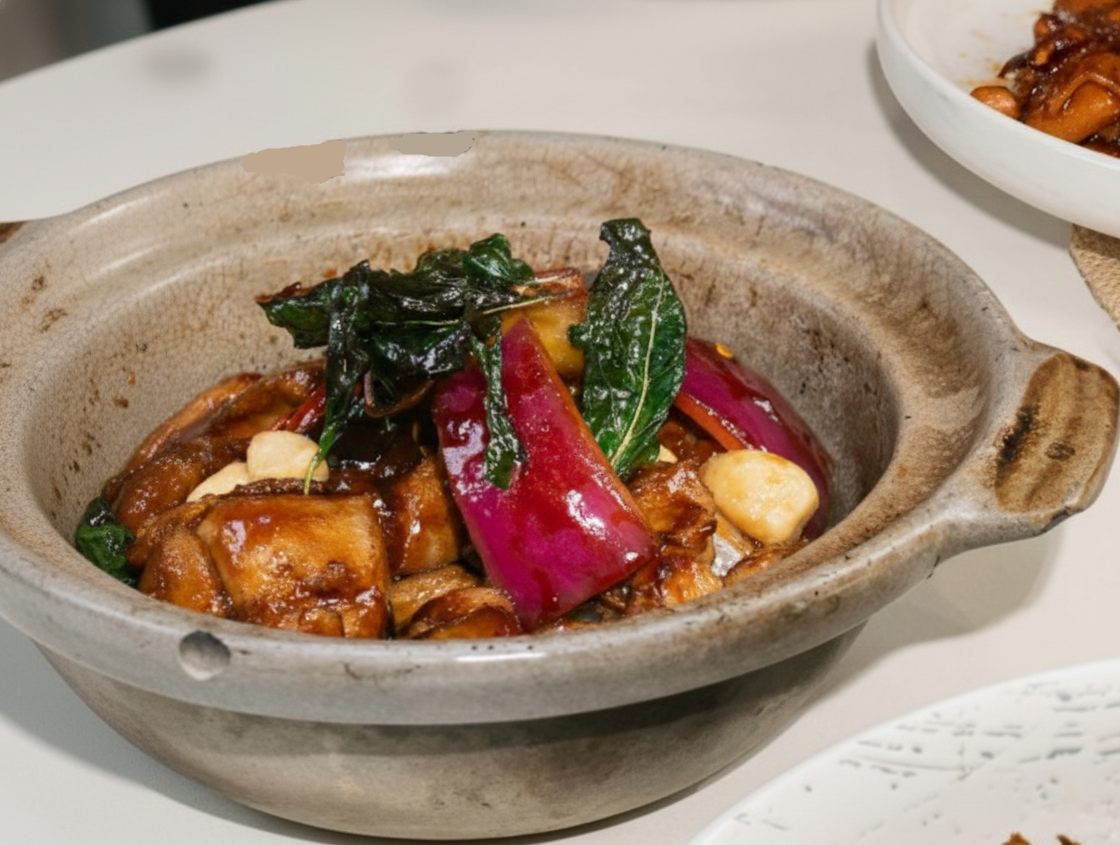 Typhoon Cafe San Bei Ji (Three-Cup Chicken) 三杯鸡