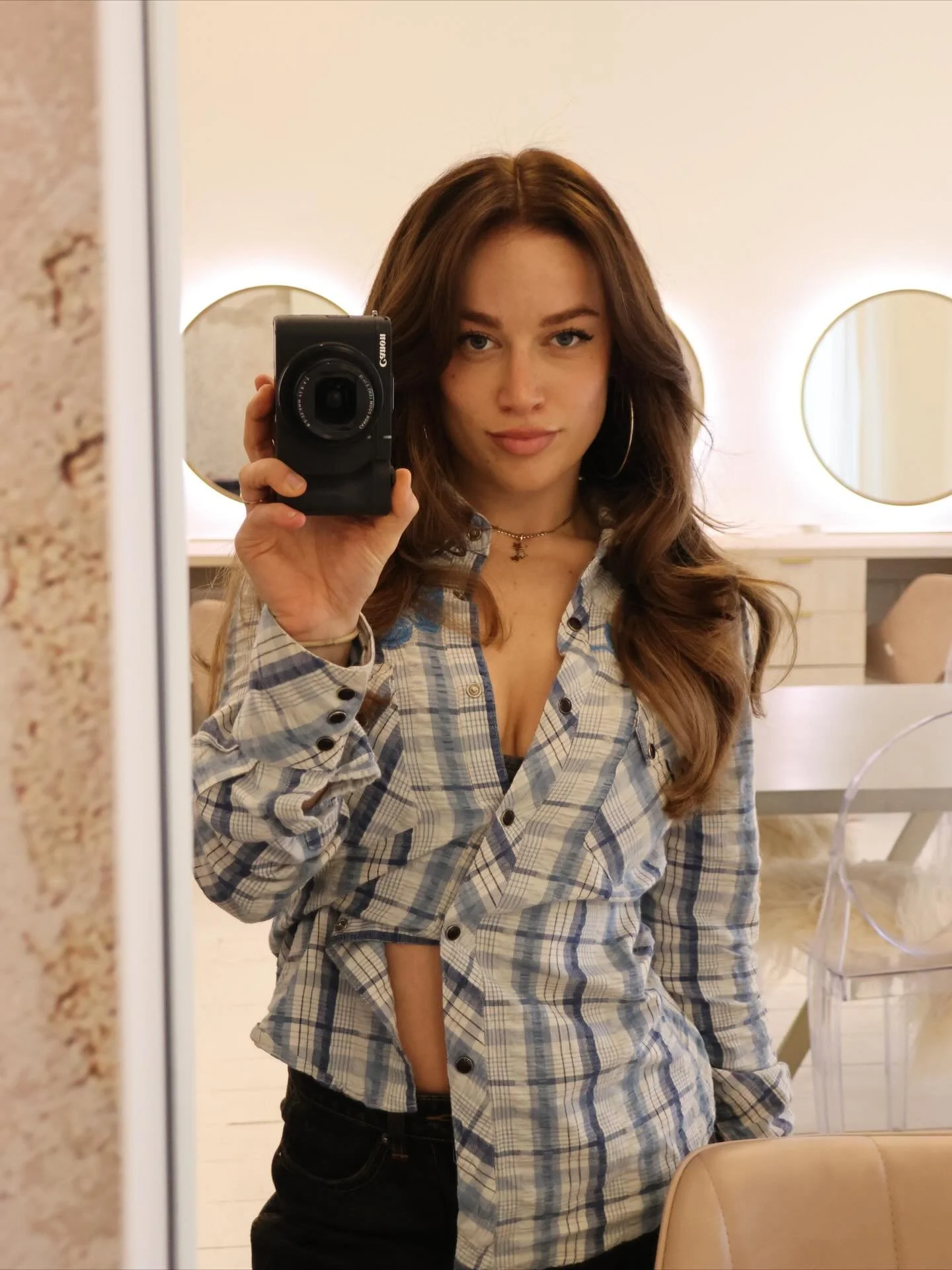 Selfie dump from the TKAY chair&hellip; Keep them coming! 🤎

#Tkay#ricmondsalon#salonteam#melbournehair#melbournesalon