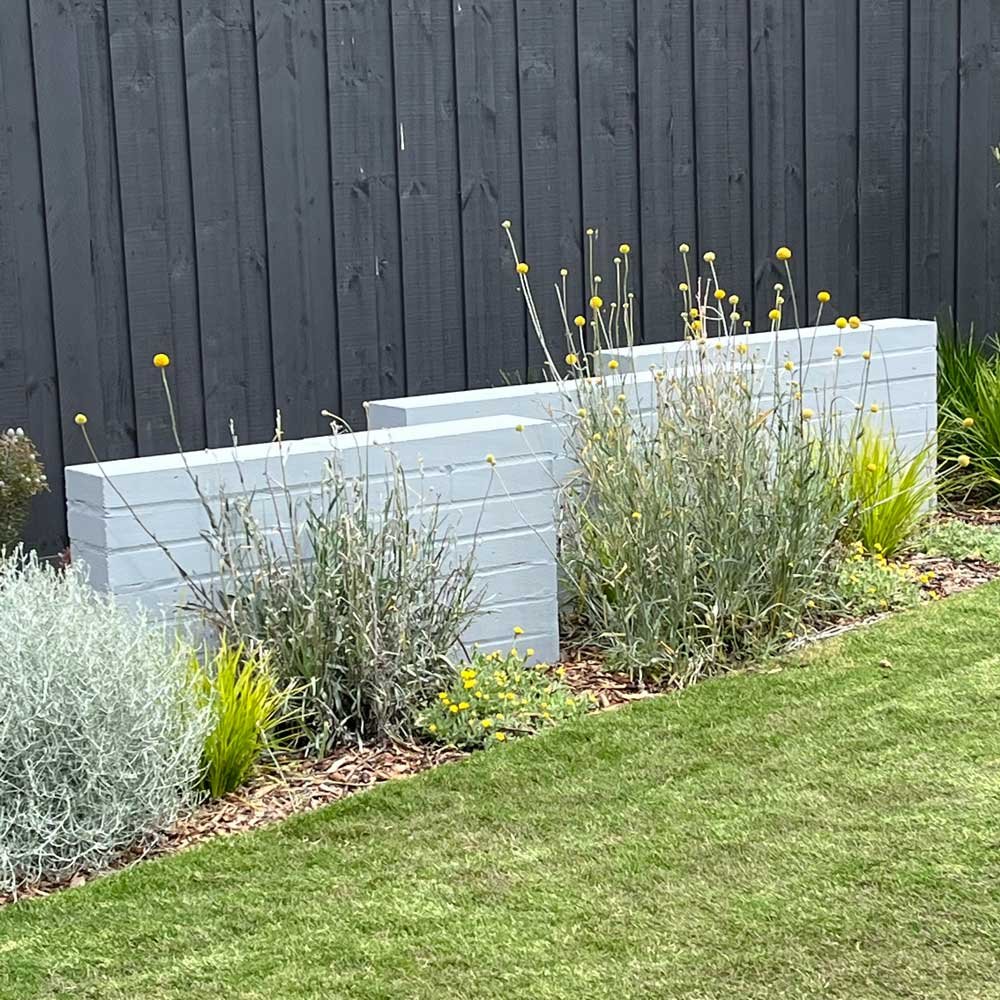 Garden wall features
