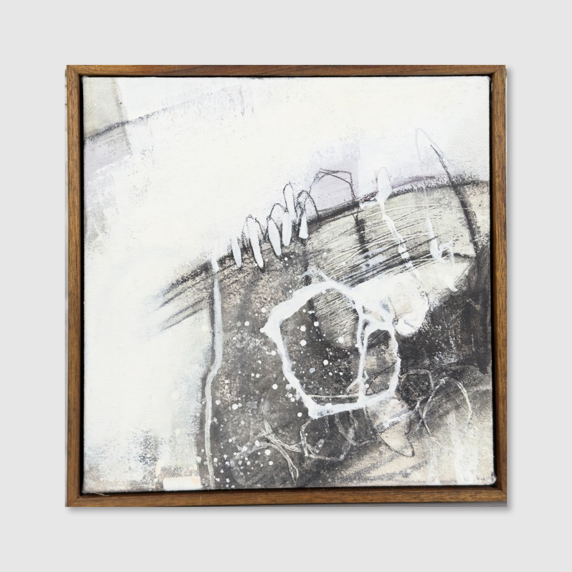Beneath the Surface
(32 x 32 cm)
A$370