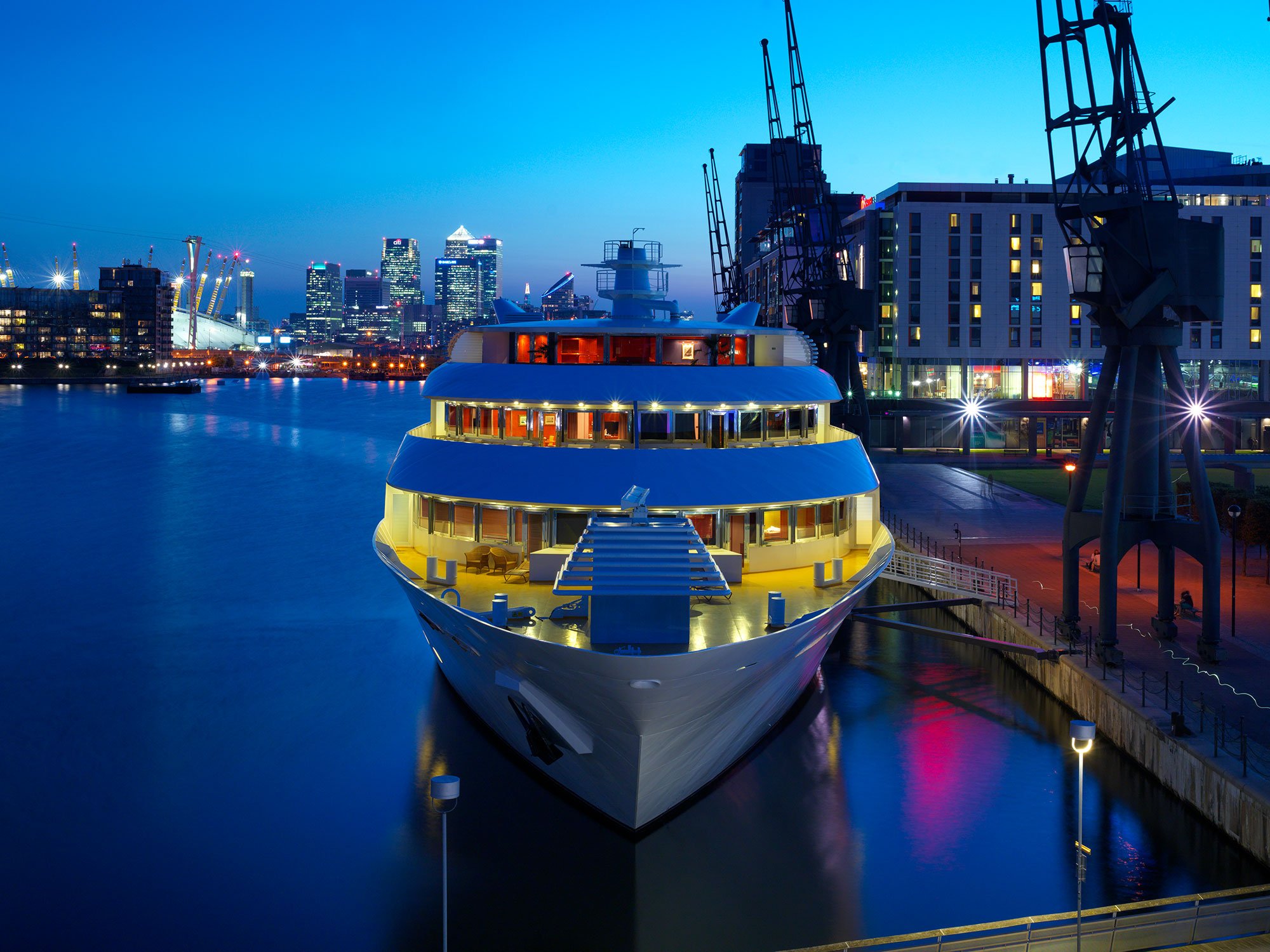 superyacht hotel london