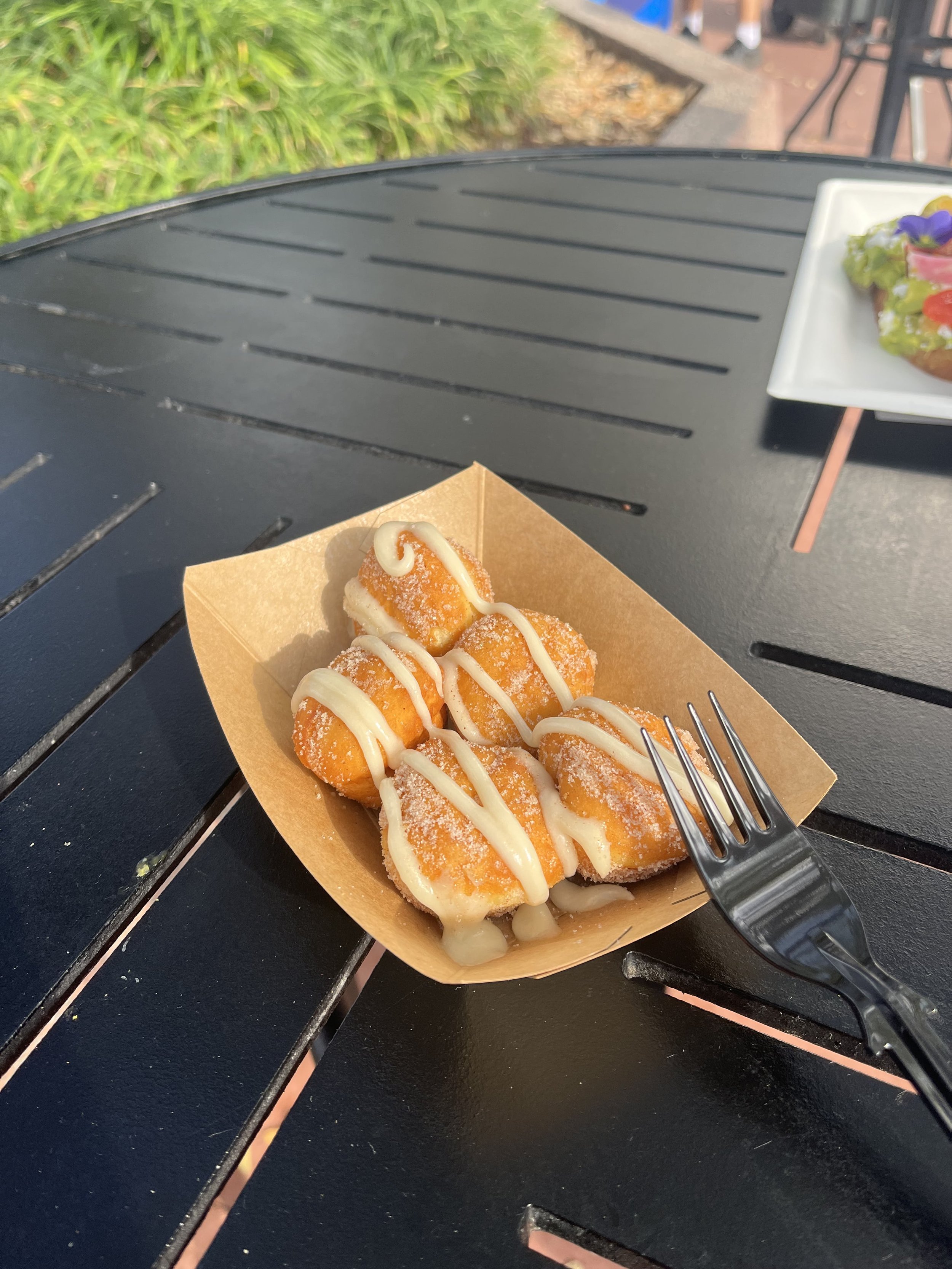 Cinnamon Roll Bites