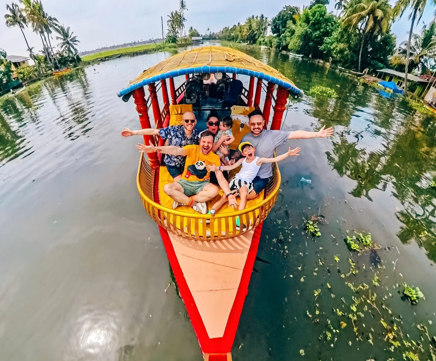 What an incredible day spent with family! We took a shore excursion from Cochin, India and sailed down the amazing Kerala rivers. Once again our tour guide Paul was so knowledgeable! A big thanks to @shoreexcursionsgroup for gifting us the excursion 