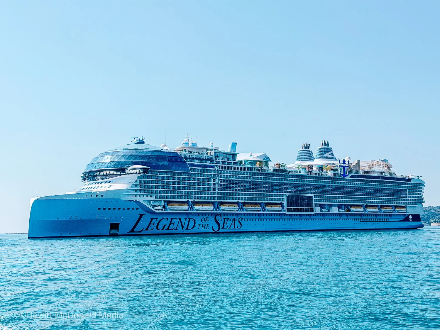 Icon Class Cruise Ship Complaints: Are Mega-Ships Like Icon of the Seas Too Crowded?