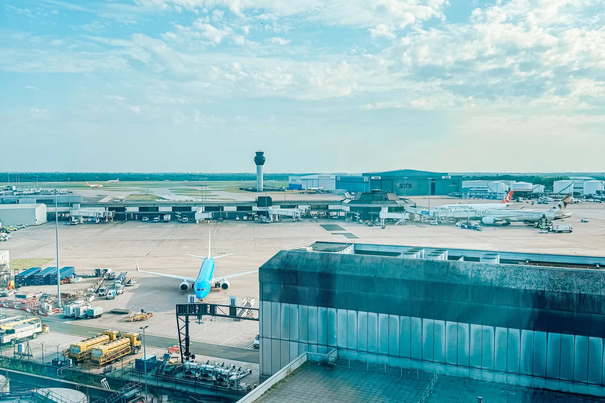 Runway View Manchester Raddison Blu