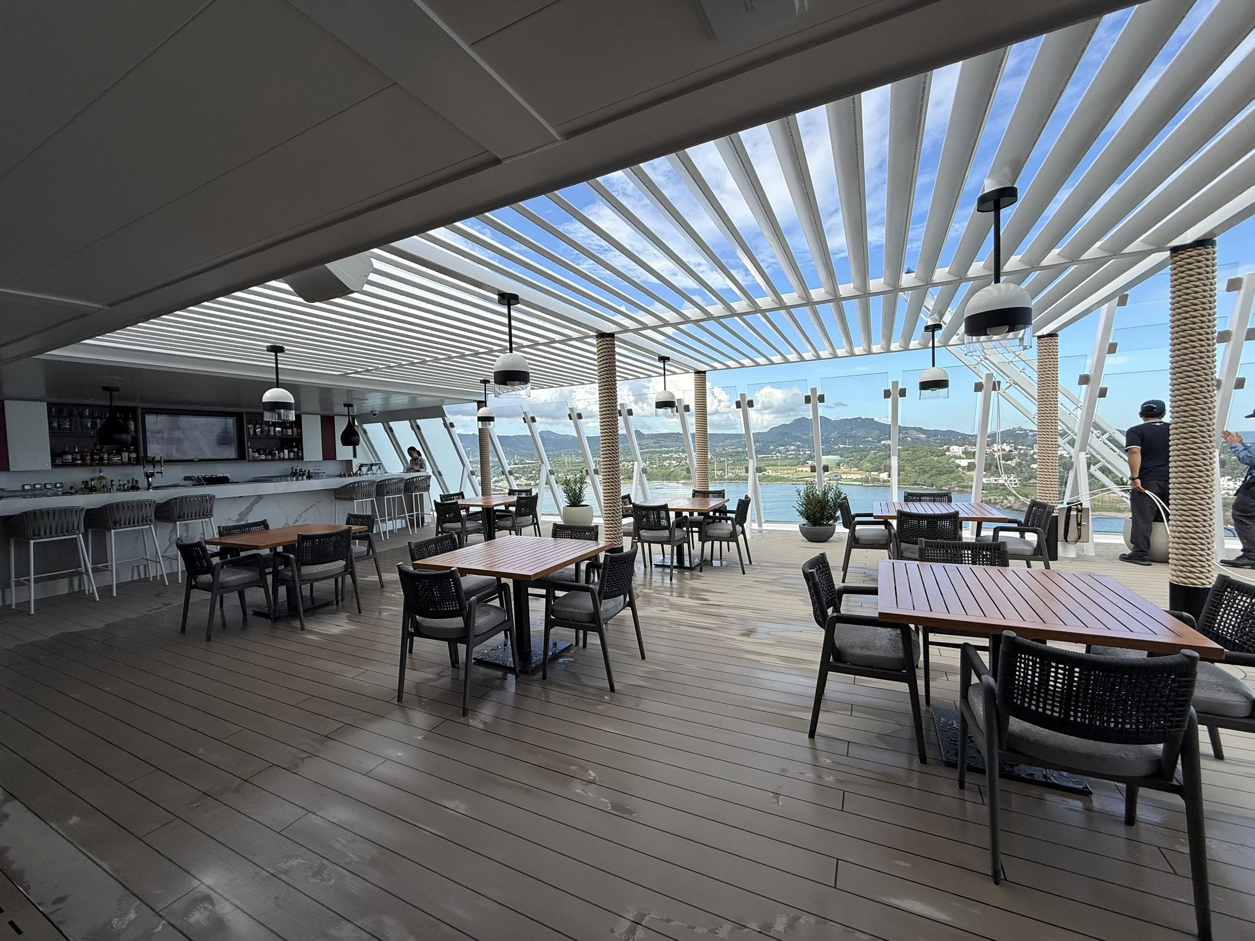 The Retreat Pool bar