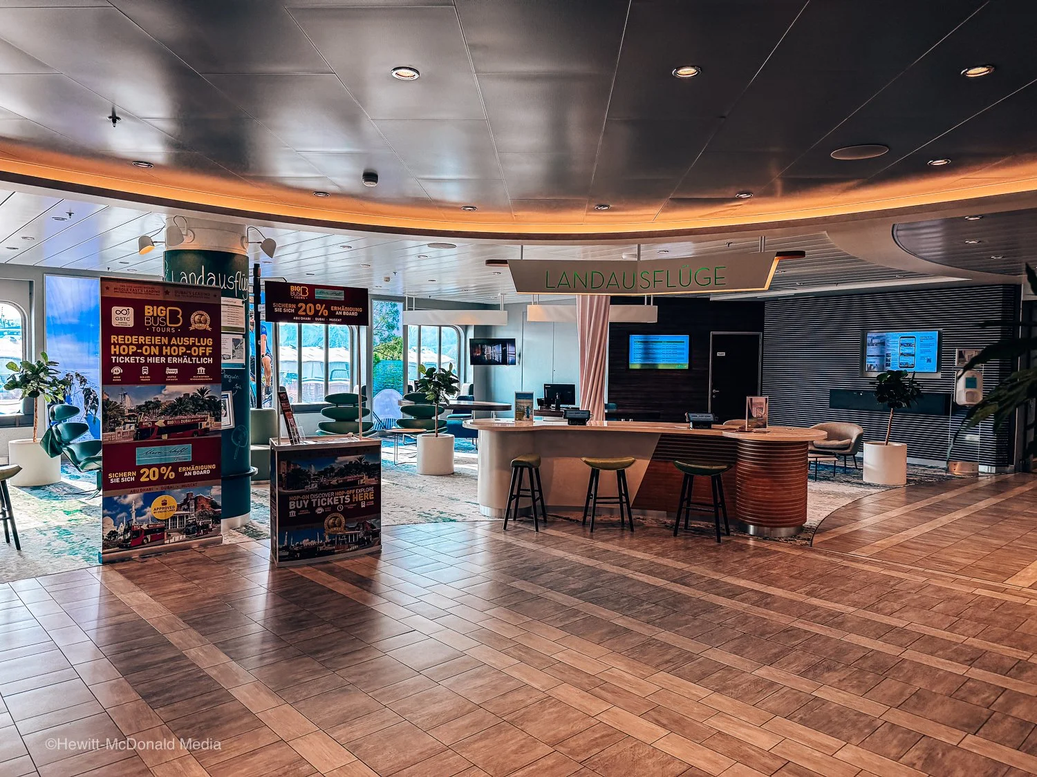 Shore Excursions Booking Desk Mein Schiff 4