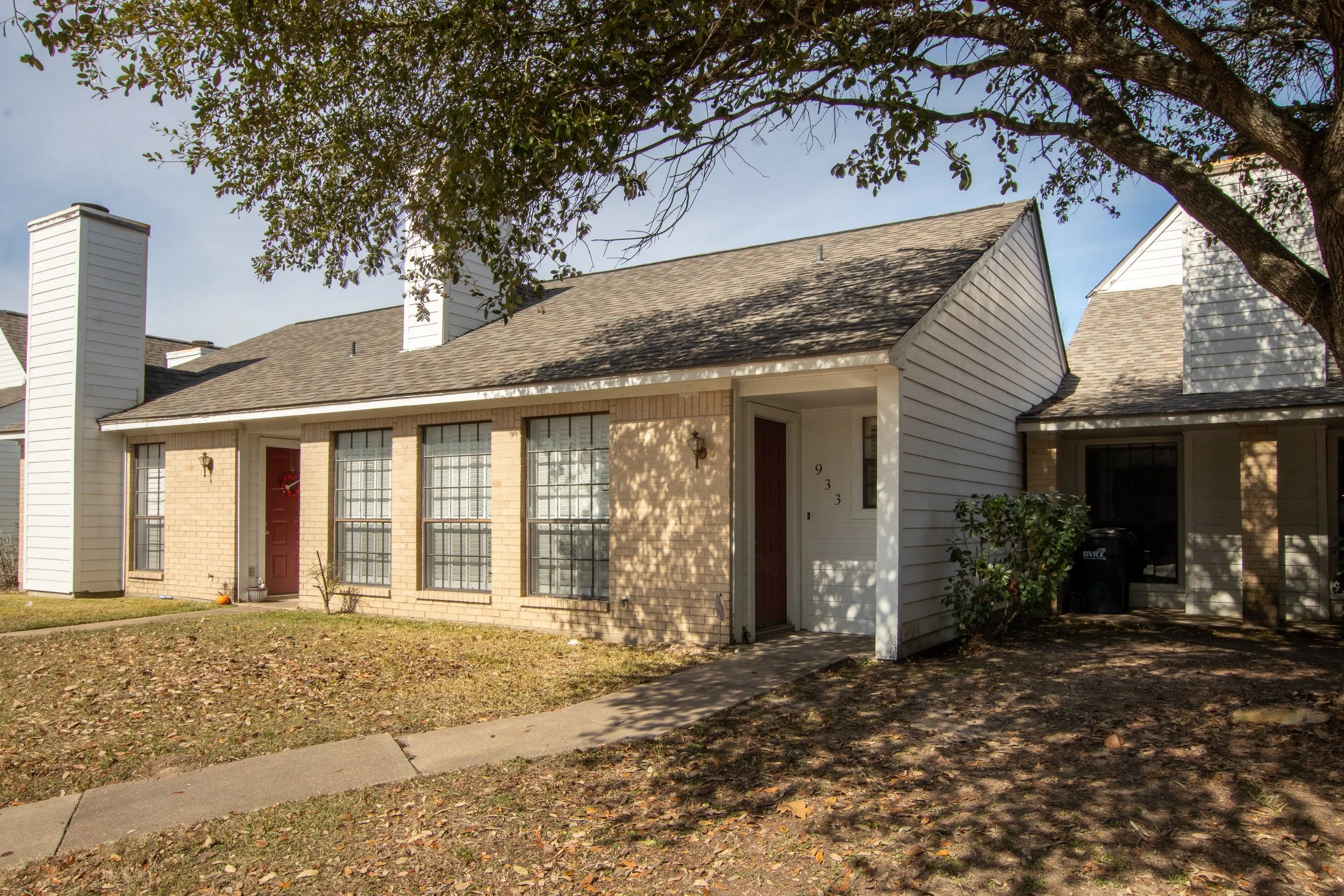 933 Spring Loop - SOLD