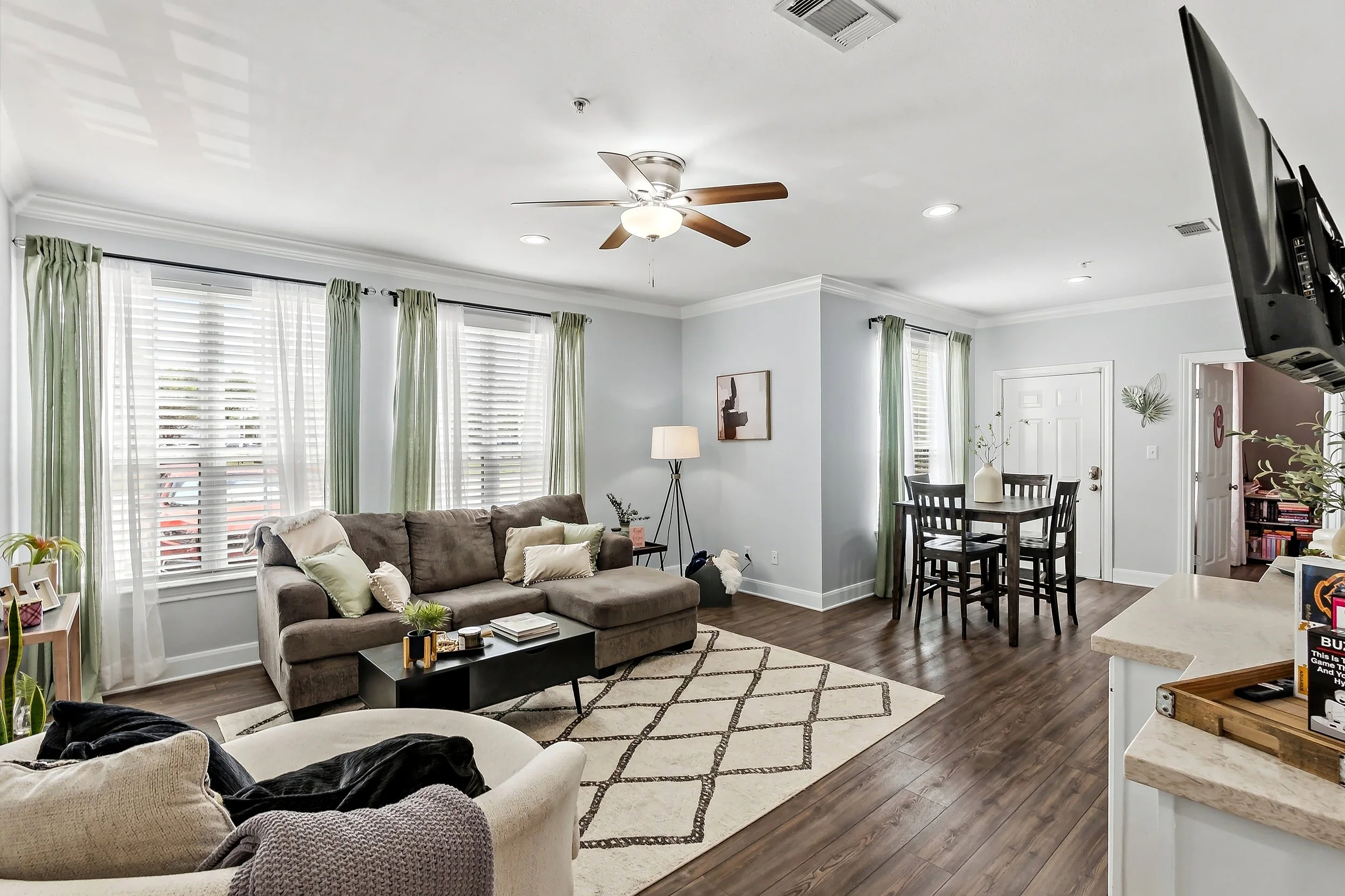 801 Luther # 1402 - ACTIVE