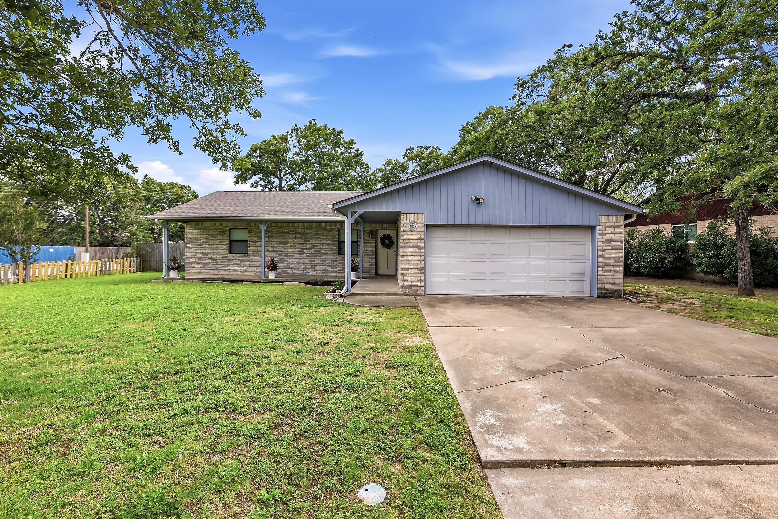 2826 Forestwood Drive - ACTIVE