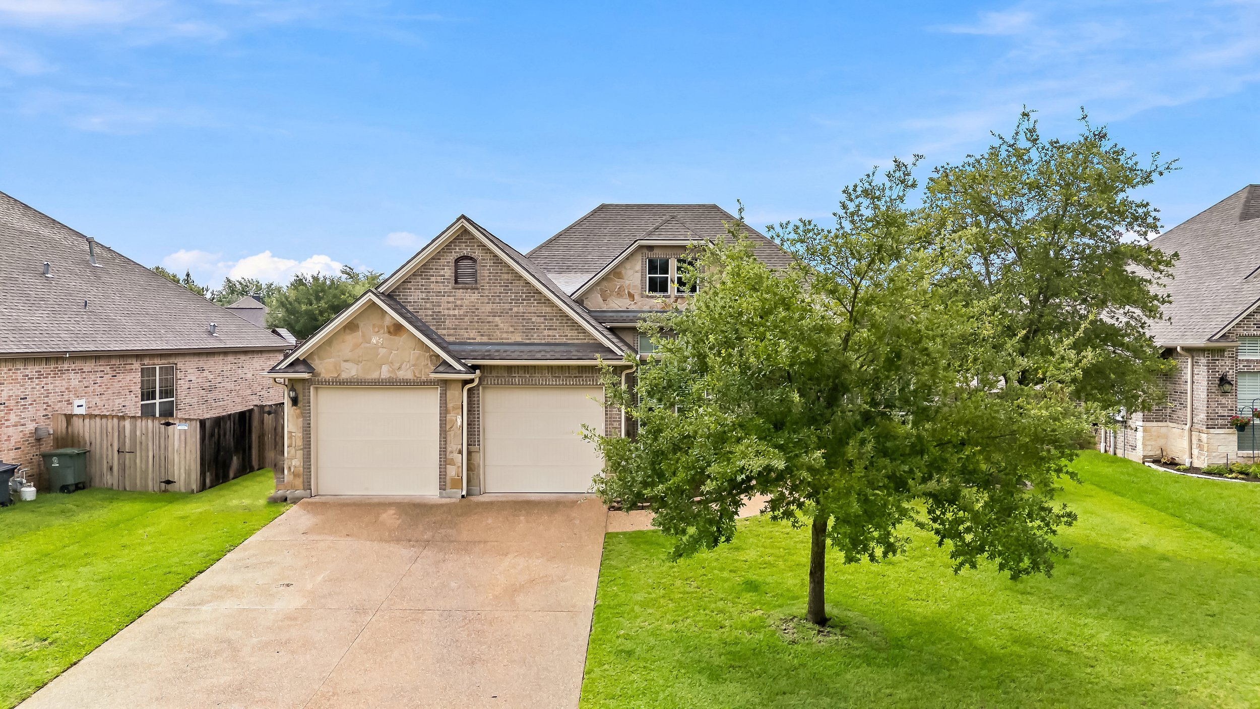 2938 Ambrose Drive - ACTIVE