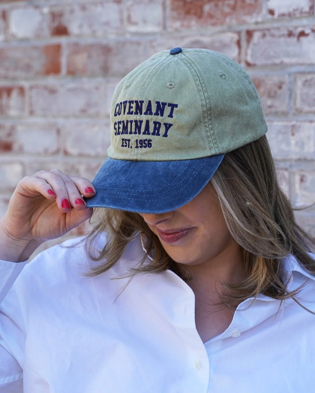 Something new in the Covenant Seminary Store.
ㅤ
🧢 𝗖𝗹𝗮𝘀𝘀𝗶𝗰 𝗖𝗮𝗽 Garment-washed cotton twill with a leather strap and antique brass buckle. Throw it on for errands, a Saturday game, or a walk across campus.
ㅤ
👕 𝗣𝗲𝗿𝗳𝗼𝗿𝗺𝗮𝗻𝗰𝗲 𝗣𝗼𝗹?