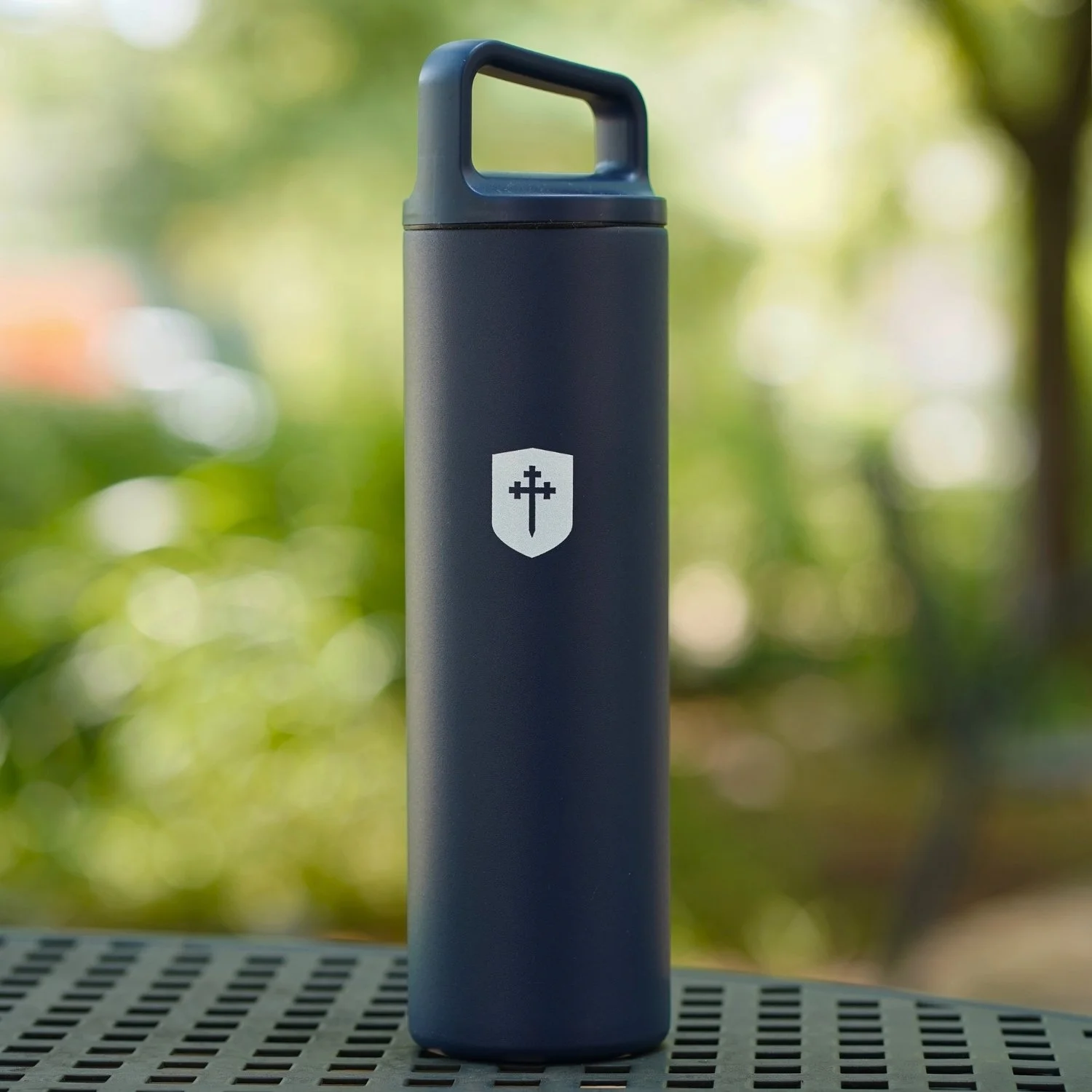 Miir Bottle_Navy_Web.jpg