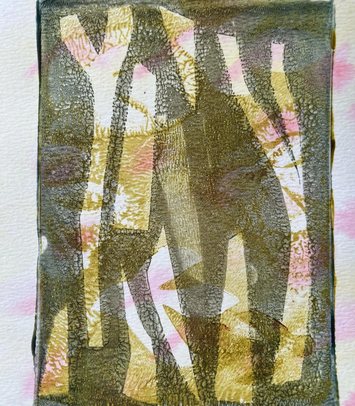 The bits that shine through. 
-
#geliprinting #withfriends @_donnamalone #layering