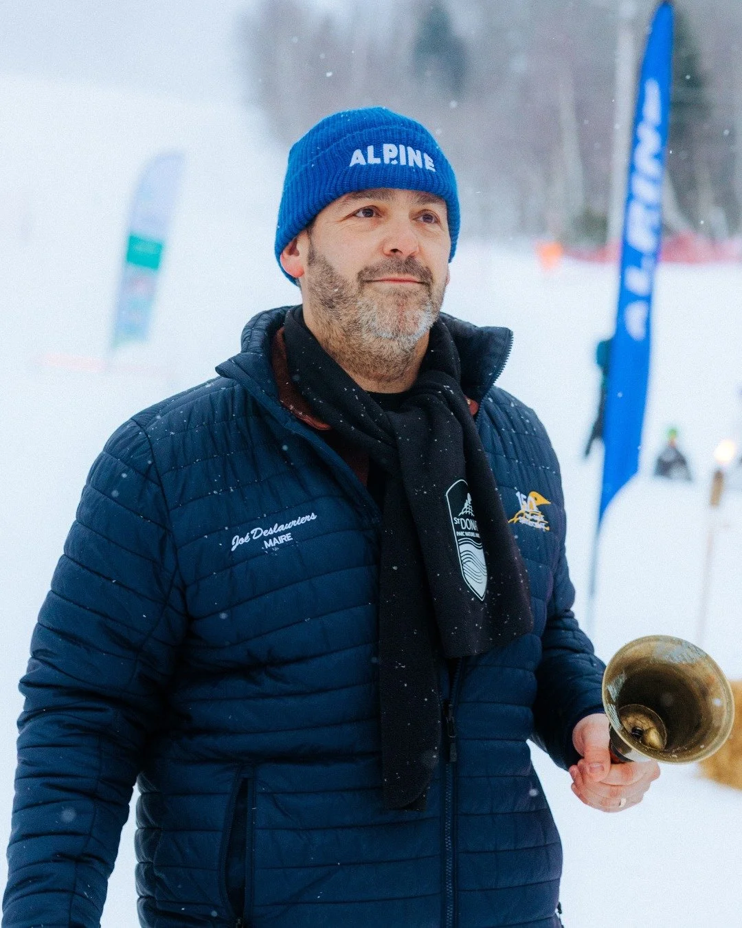Le coup d&rsquo;envoi sera donn&eacute; par le maire de Saint-Donat ! 🔔

Pour une 2e ann&eacute;e cons&eacute;cutive, Jo&eacute; Deslauriers sera &agrave; @skigarceau  le 7 f&eacute;vrier pour lancer officiellement le D&eacute;fi Alpine ⛷️

Un d&eac