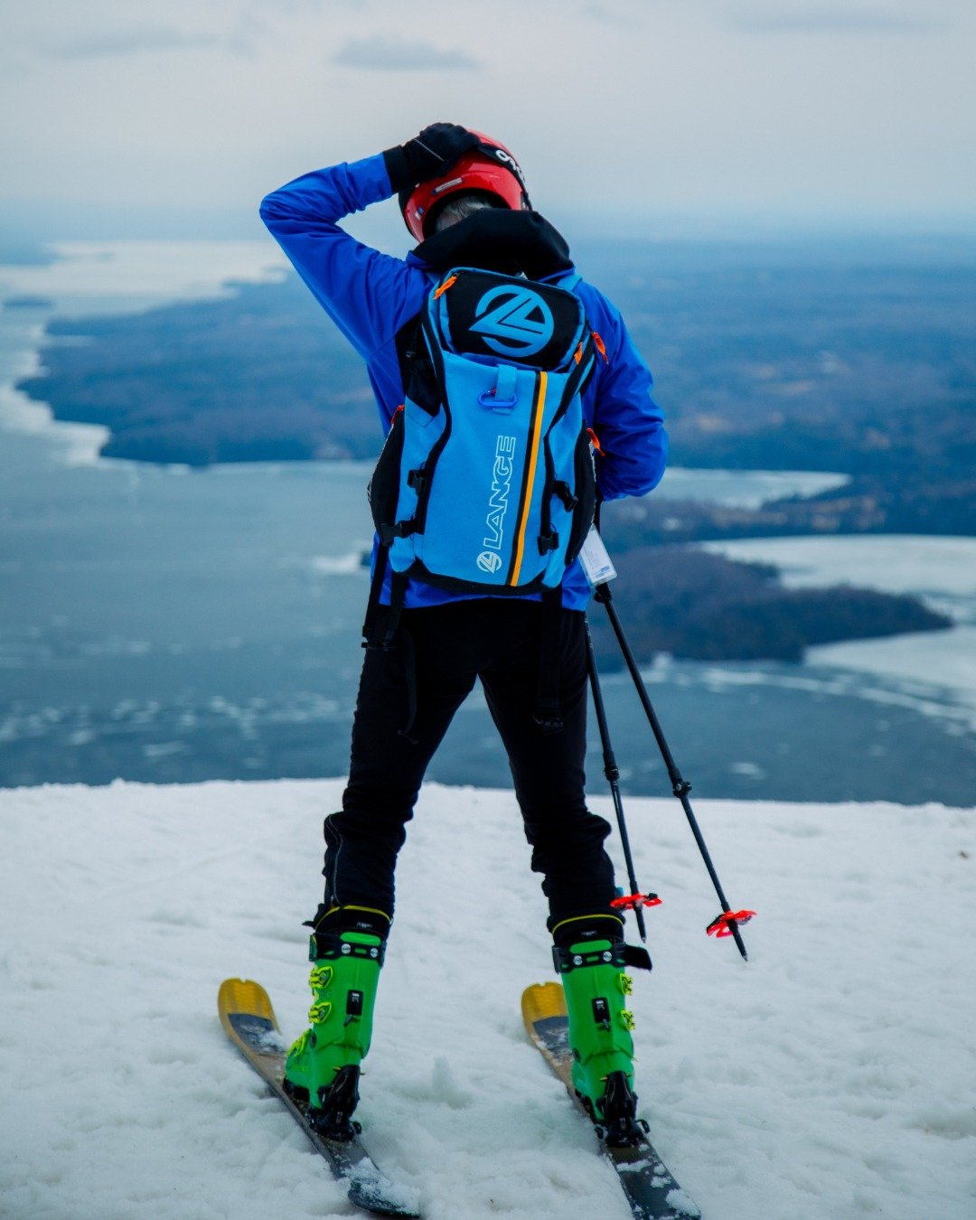The participant's guide is now available! 🎿

It has everything you need to know: practical information, the schedule, safety guidelines, and tips for making the most of the view from the summit. 

Get ready for the #AlpineChallenge