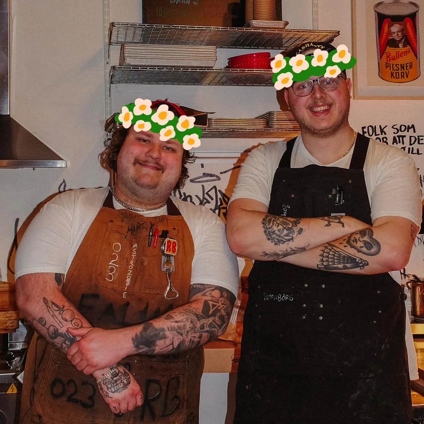 GLAD MIDSOMMAR WEIRDOS 🧡

I vanlig ordning har vi st&auml;ngt midsommarafton + midsommardagen pga utforskande av sj&auml;l &amp; sinne, l&auml;ttare f&ouml;rt&auml;ring samt diverse danser runt st&auml;nger etc. 

&Ouml;ppet igen som vanligt n&auml;