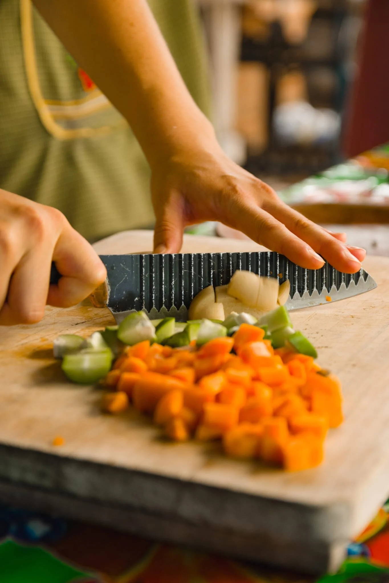 hands on cooking class hoping carrots from the garden