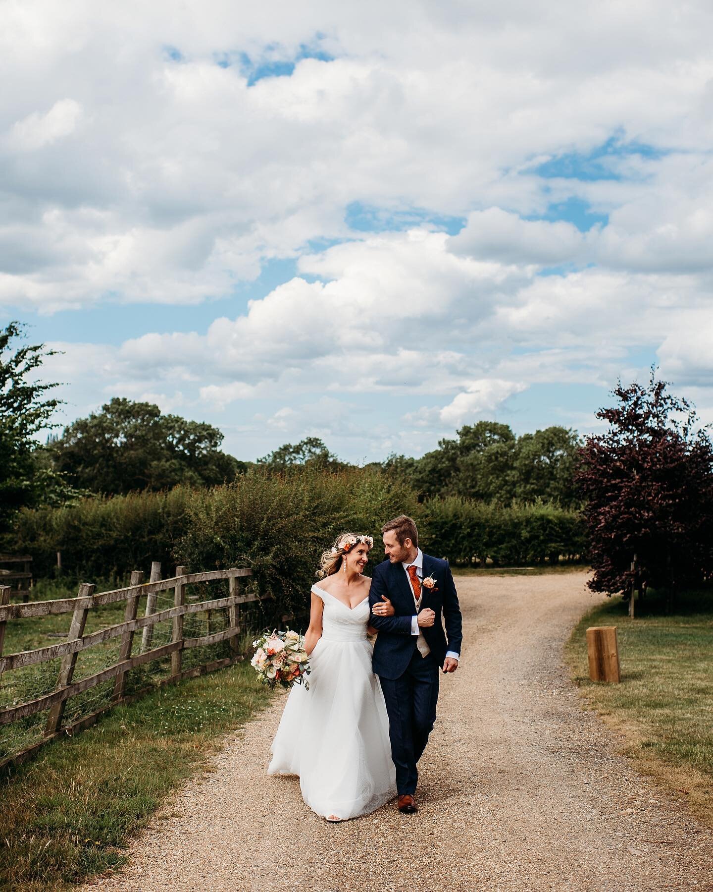 I know I keep saying I&rsquo;m not going to post anymore wedding content on this account, but&hellip;I LIED! 😜
But just one for today - if you want to see more of Ellie and Alastair&rsquo;s beautiful wedding, you&rsquo;ll have to head over to my wed