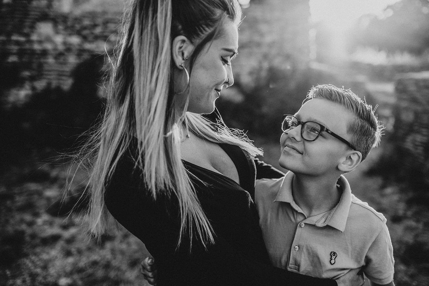 Sharing this pic because I felt like it deserved it&rsquo;s own place on the grid! Probably one of my fave mother/son pics I&rsquo;ve taken. 

I personally love the black and white version of this shot but swipe to see the colour one. What do you pre