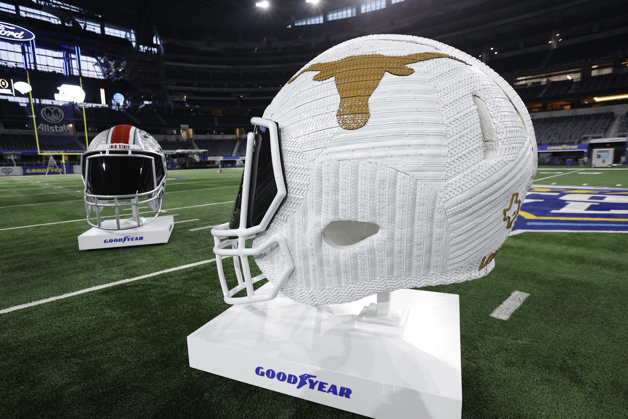 Blake McFarland, BM sculptures, Tire art, tire sculptures