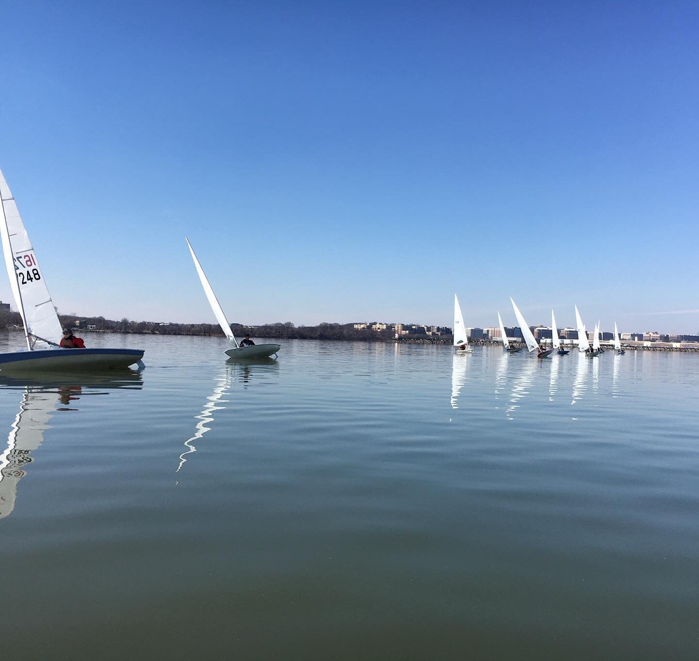 Yesterday on the Potomac - very light day - only 4 to 5 knots, but sunny and beautiful and a little chilly. 🧊 #frostbitesailing