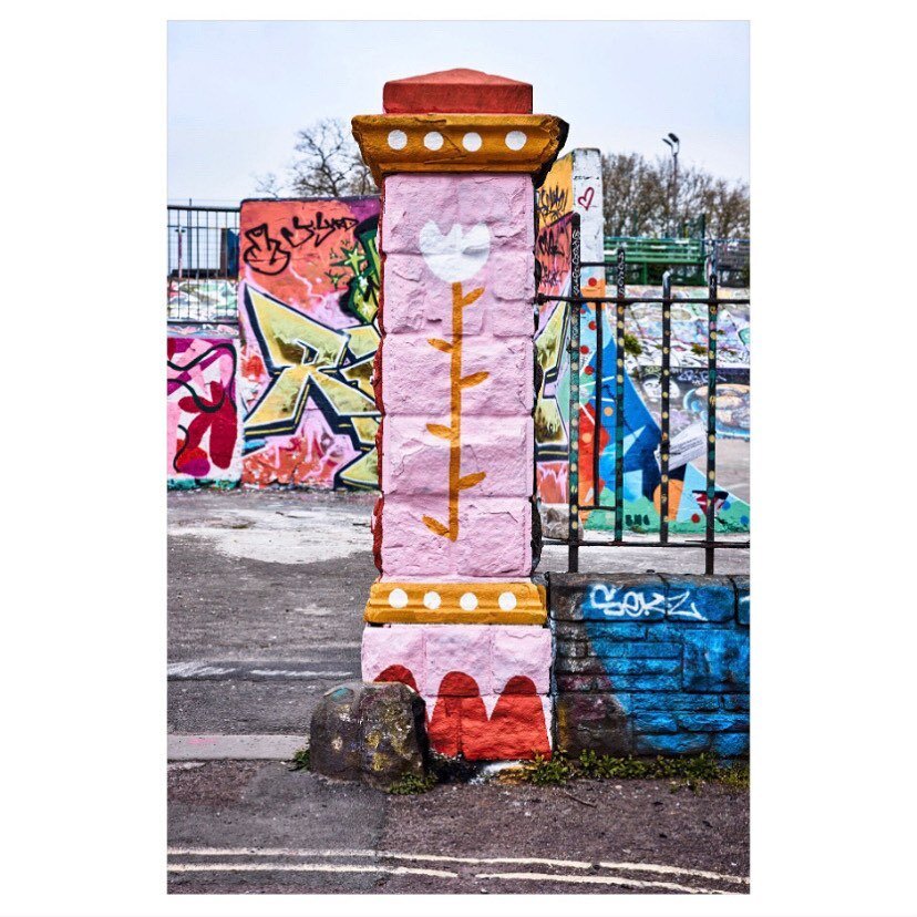 Thanks to @simonholliday for this lush snap of the pillar I painted at #deanlaneskatepark with @bristolmuralcollective a few months back. 

I painted it originally a year or so ago and it was pretty crap, so I decided to upgrade it. I went all out an