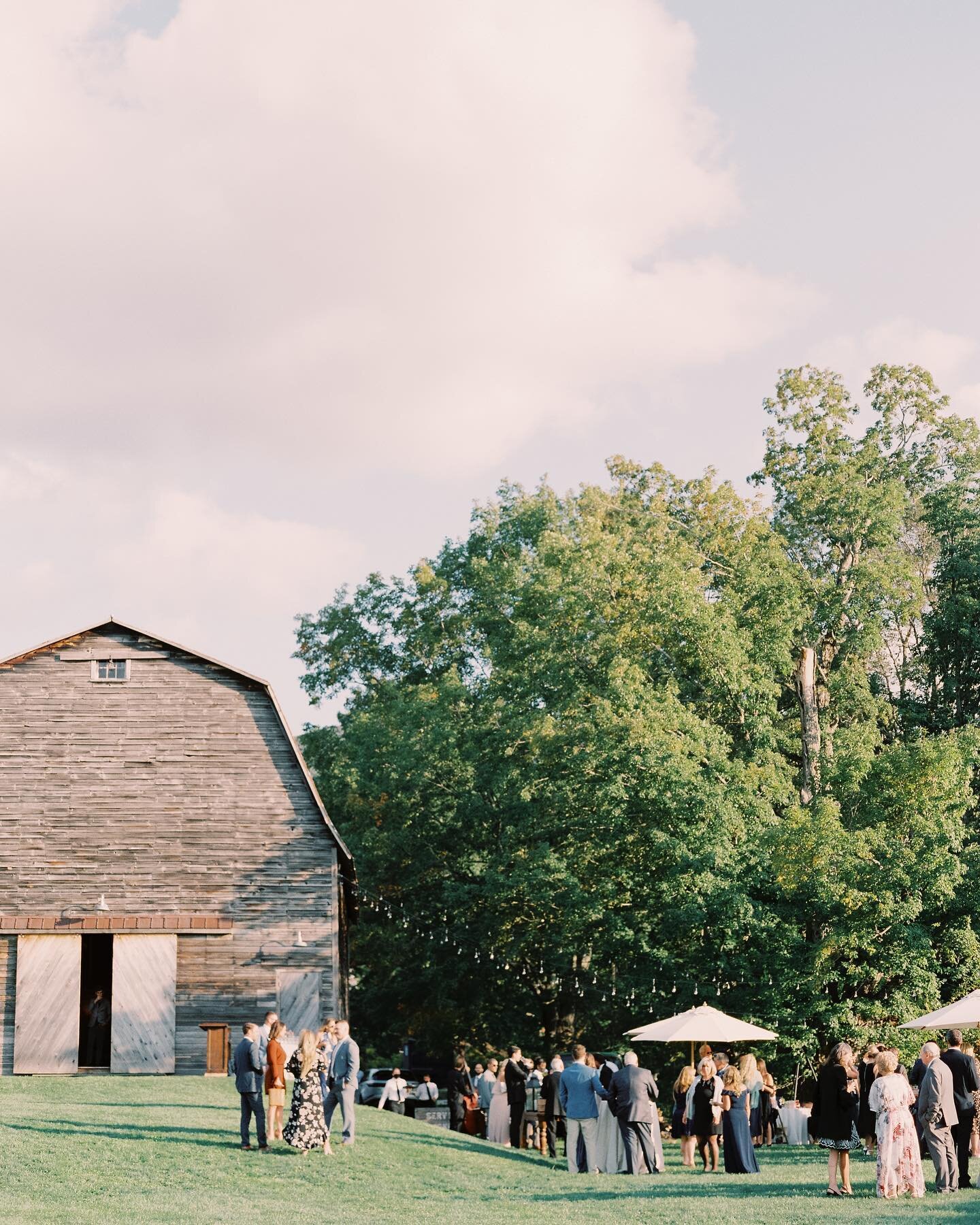 We&rsquo;re so excited to be back in the Catskills today @hayfieldcatskills 🌿 

We&rsquo;ll be providing a custom version of the Sierra Lounge for a beautiful outdoor set up. We will be swapping our Pink Velvet Accent Chair w/ our Green Velvet Bench