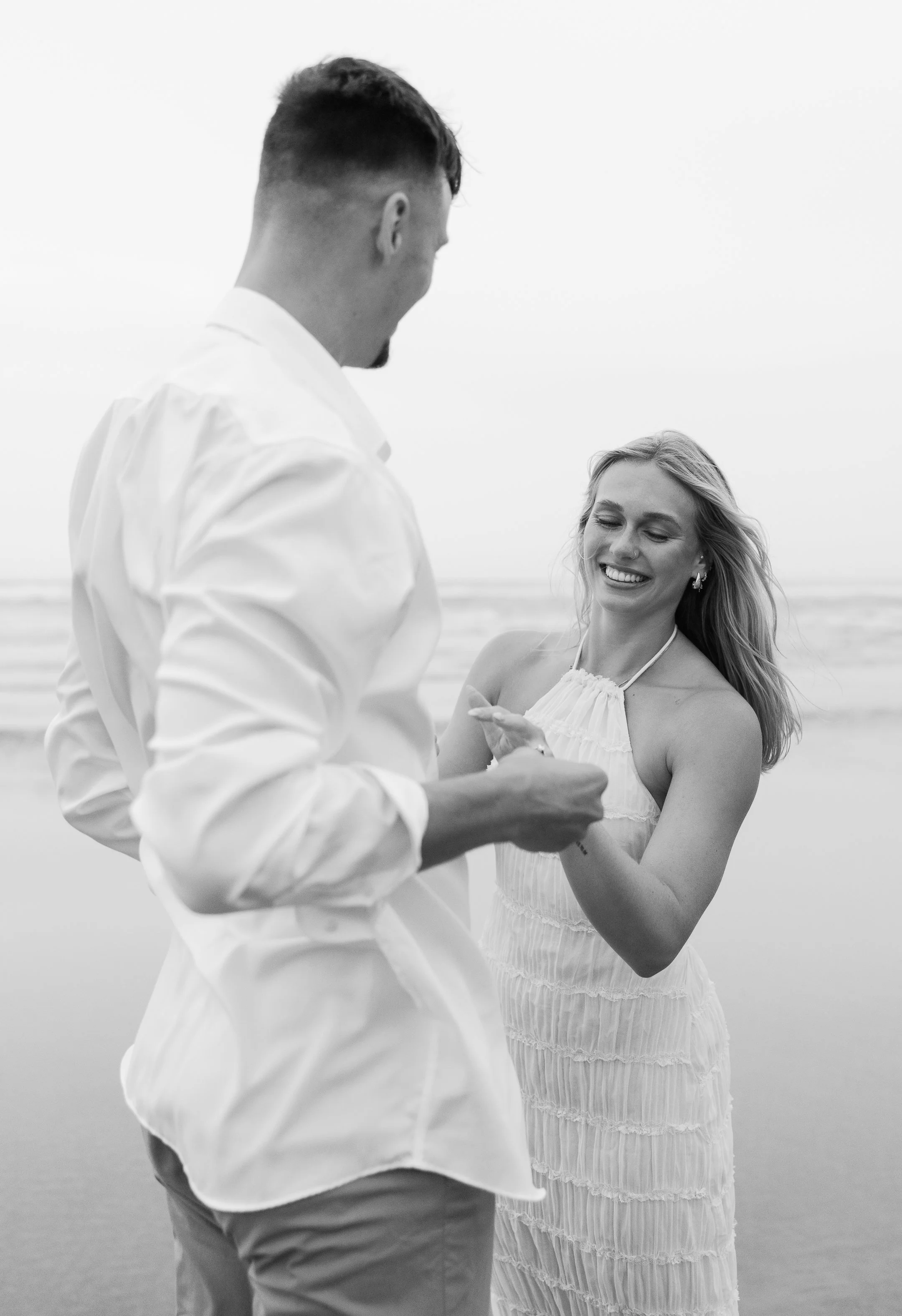 Megan_VanDoran_Photography_Cannon Beach_Oregon_Coast_Engagement-164.jpg