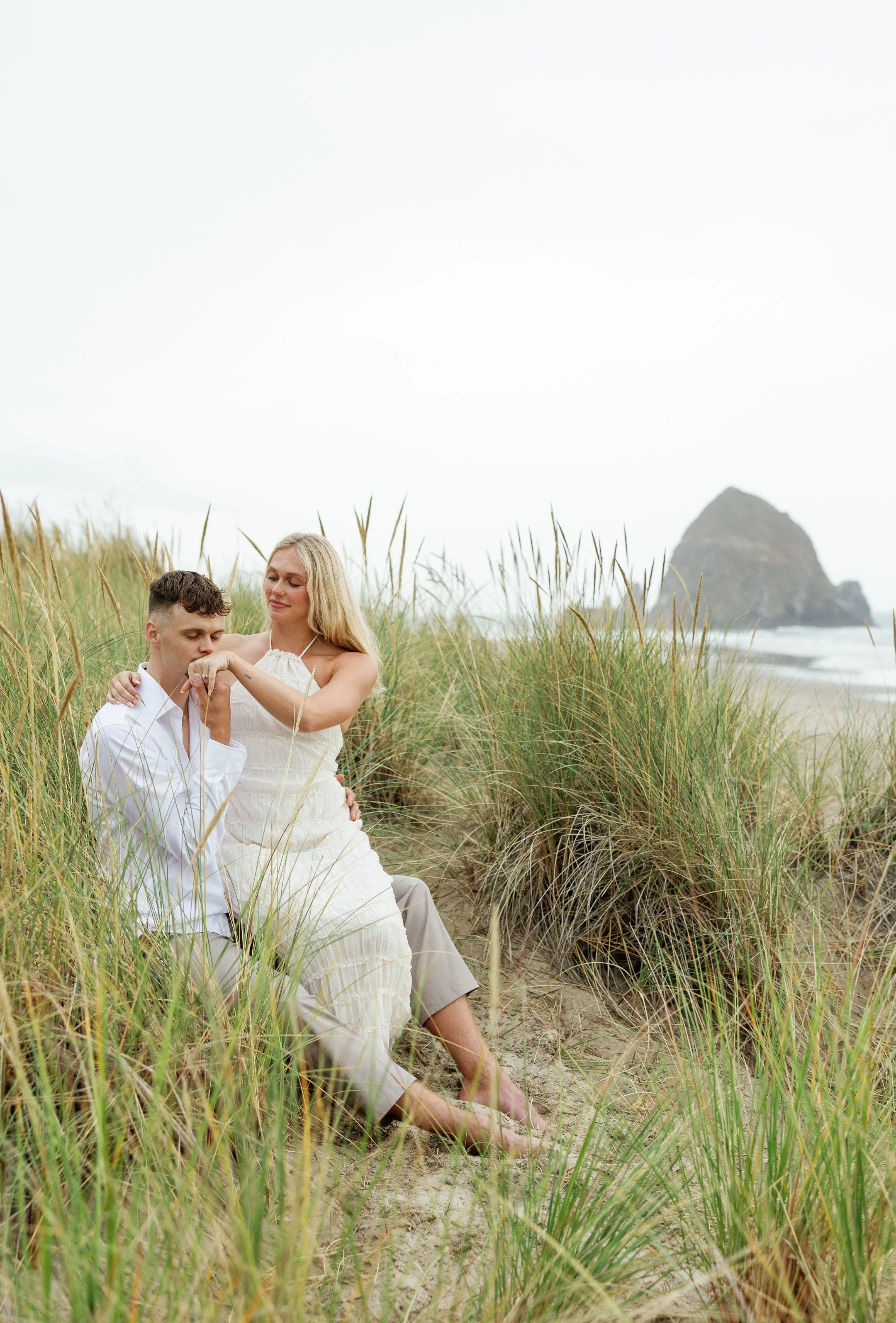 Megan_VanDoran_Photography_Cannon Beach_Oregon_Coast_Engagement-42.jpg