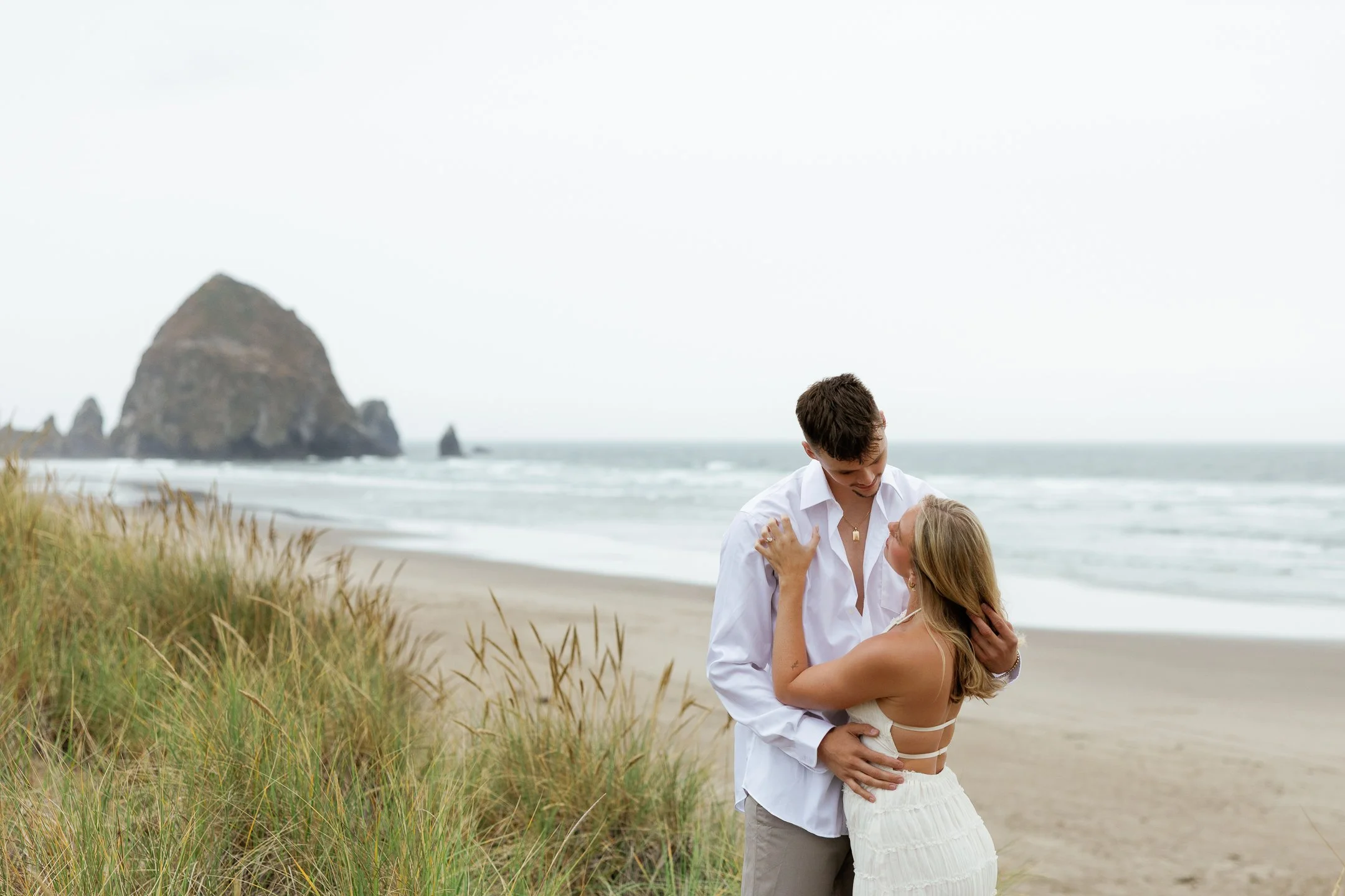 Megan_VanDoran_Photography_Cannon Beach_Oregon_Coast_Engagement-9.jpg