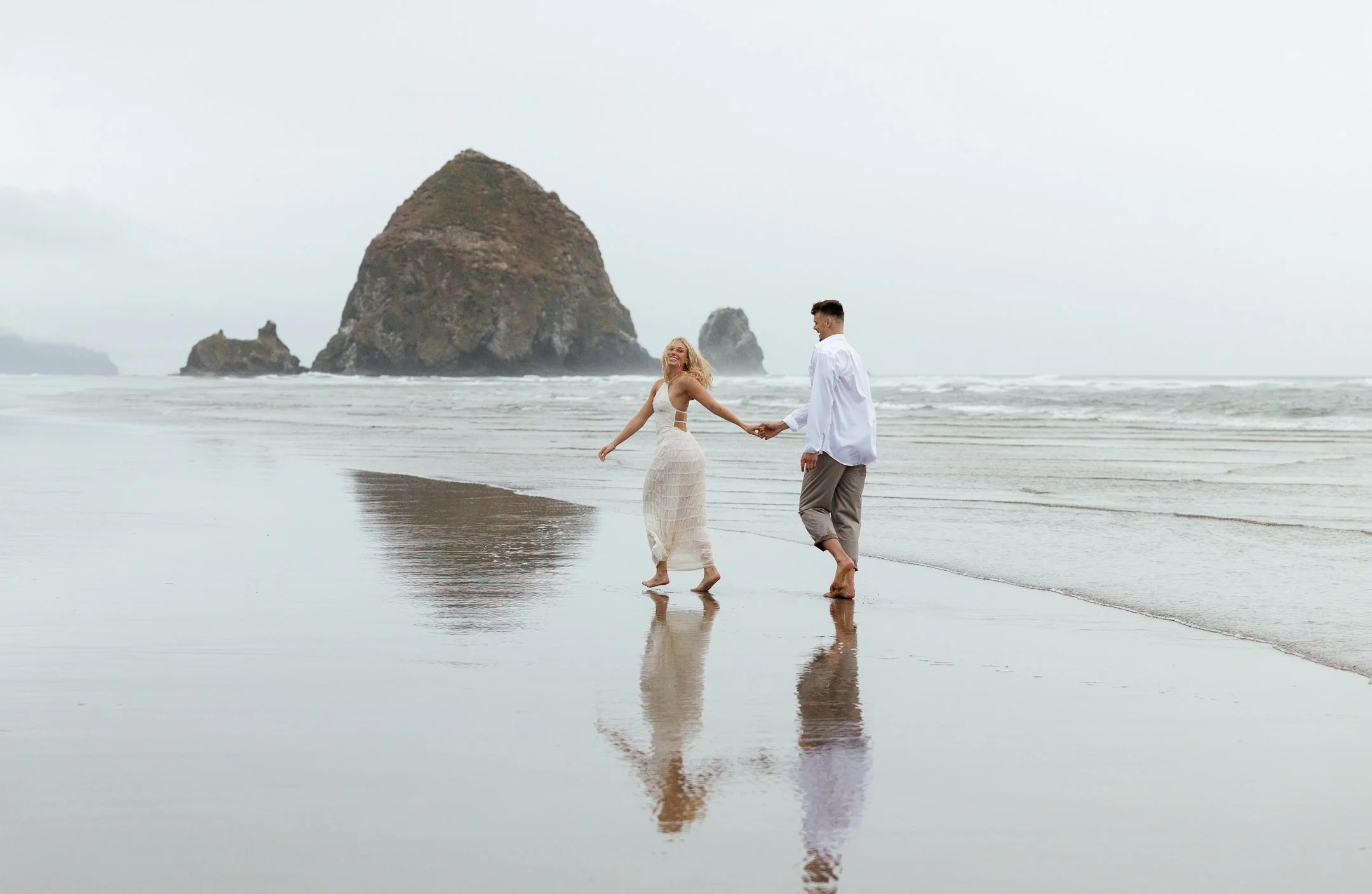 Megan_VanDoran_Photography_Cannon Beach_Oregon_Coast_Engagement-136.jpg