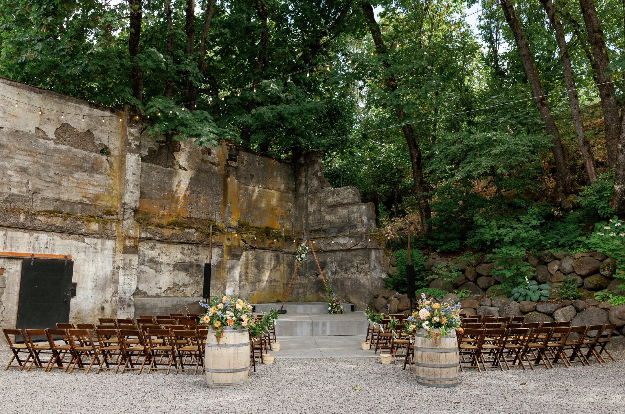 The_Ruins_Hood_River_Oregon_Wedding_Megan_VanDoran_Photography-112.jpg