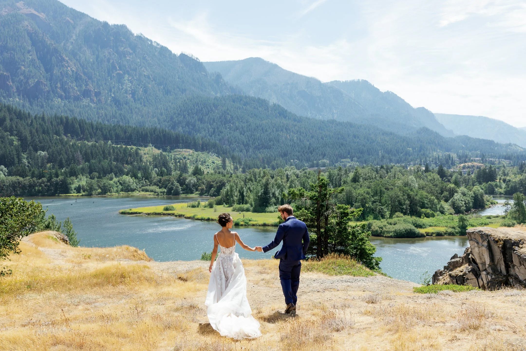 The_Ruins_Hood_River_Oregon_Wedding_Megan_VanDoran_Photography-97.jpg