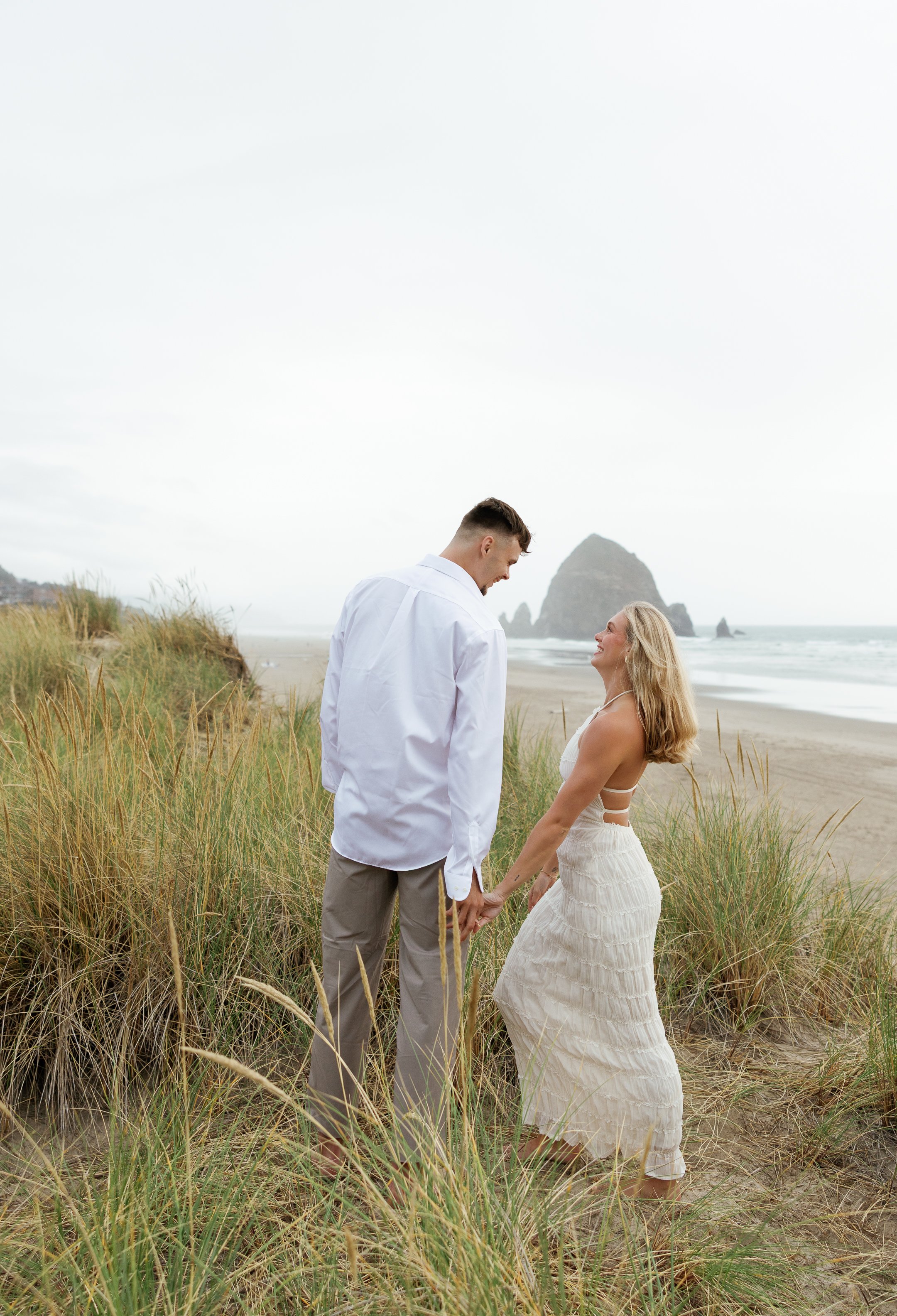 Megan_VanDoran_Photography_Cannon Beach_Oregon_Coast_Engagement-49.jpg