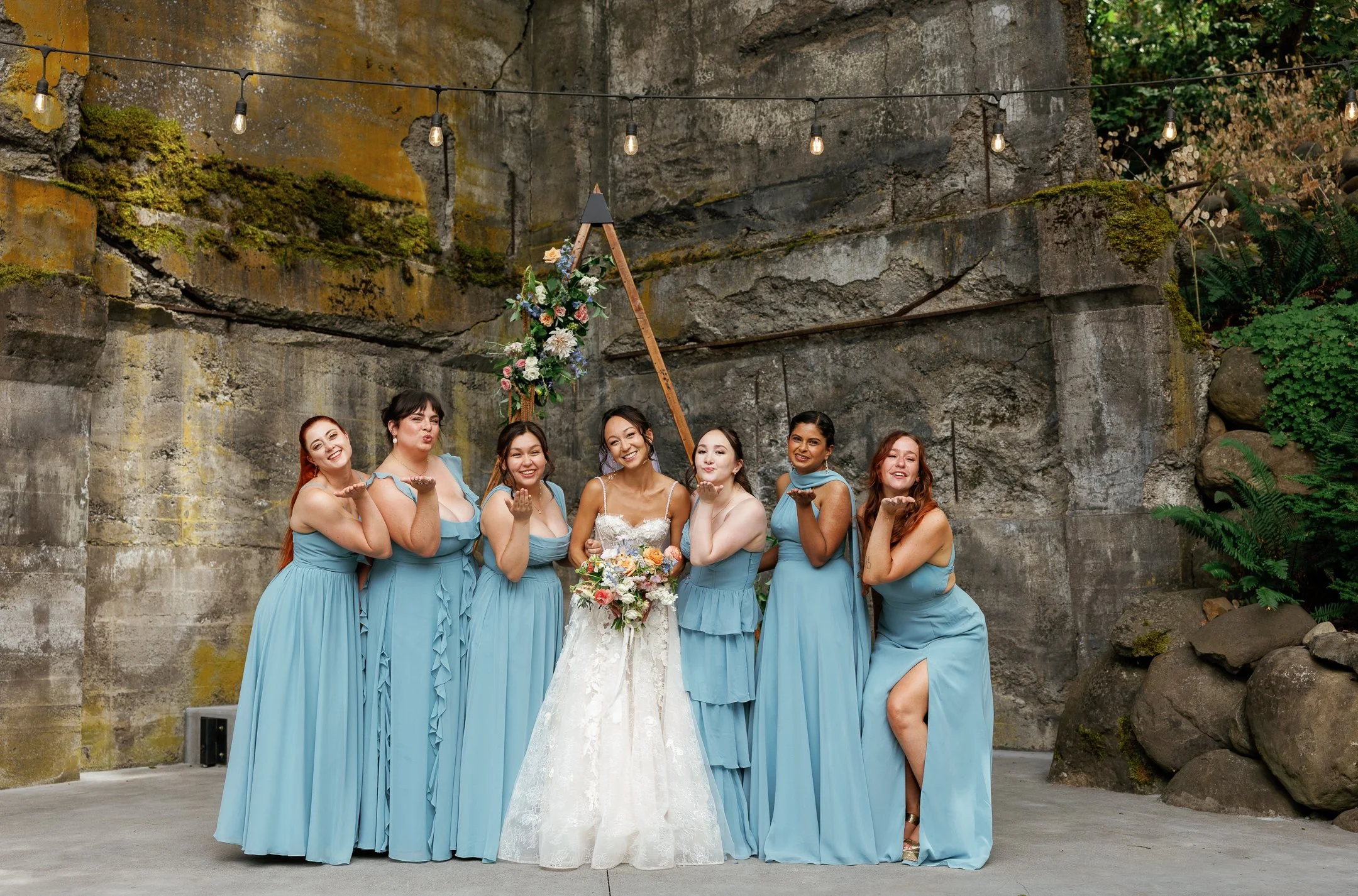 The_Ruins_Hood_River_Oregon_Wedding_Megan_VanDoran_Photography-129.jpg