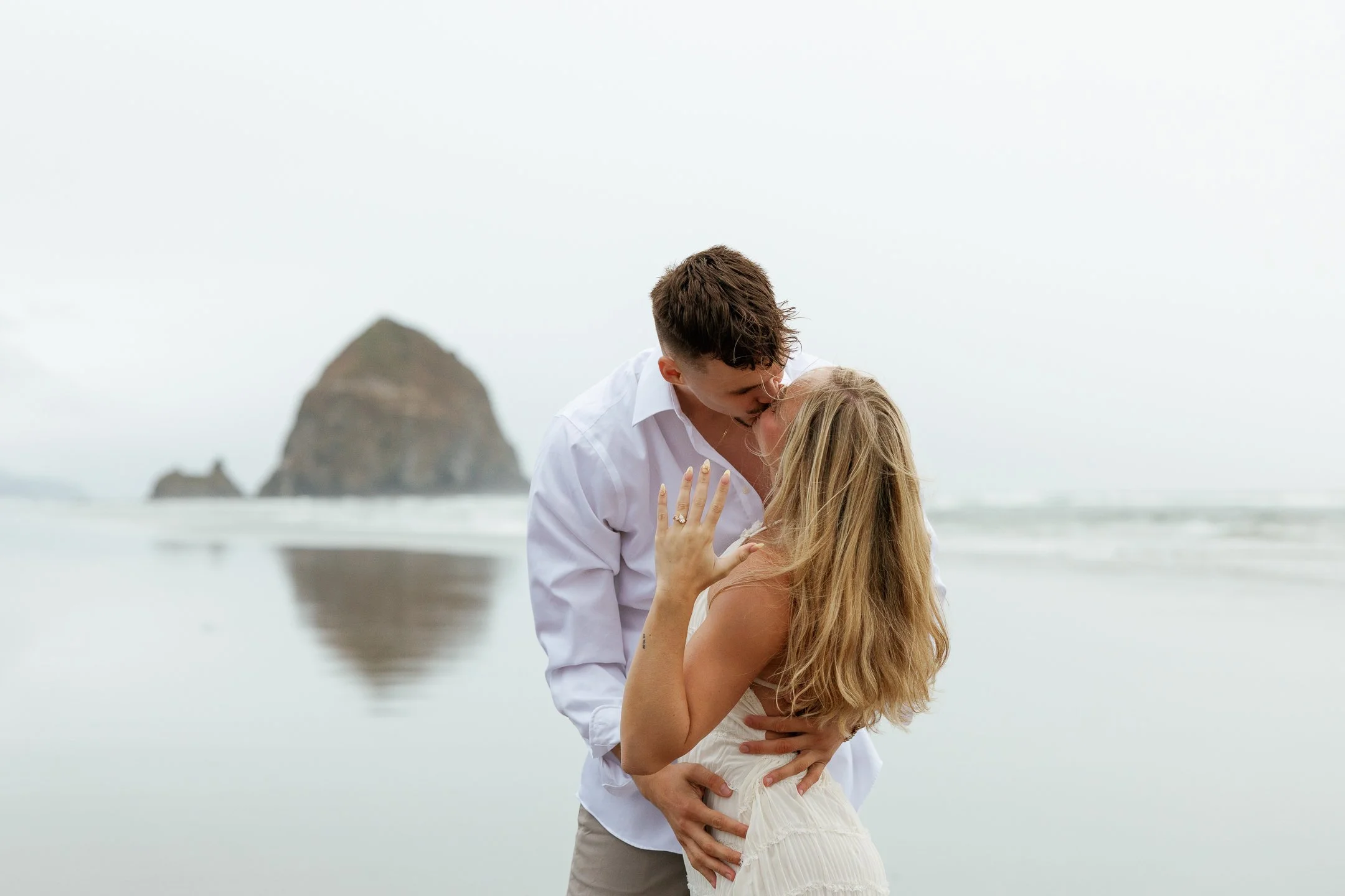 Megan_VanDoran_Photography_Cannon Beach_Oregon_Coast_Engagement-123.jpg
