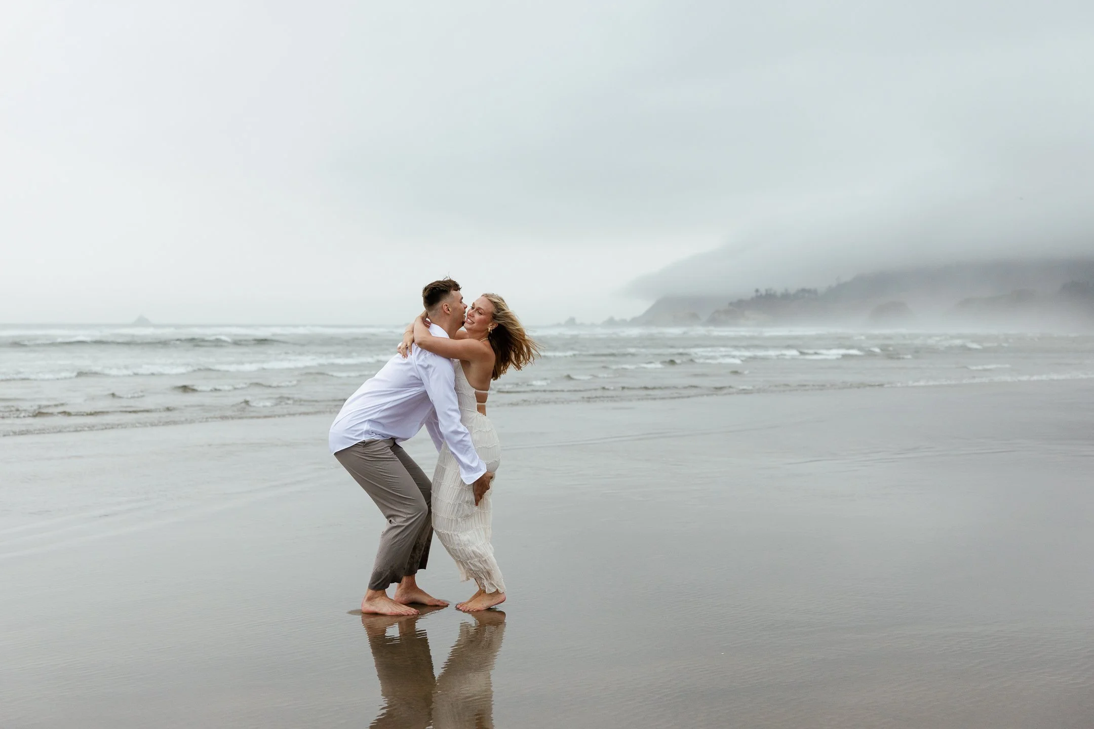 Megan_VanDoran_Photography_Cannon Beach_Oregon_Coast_Engagement-106.jpg