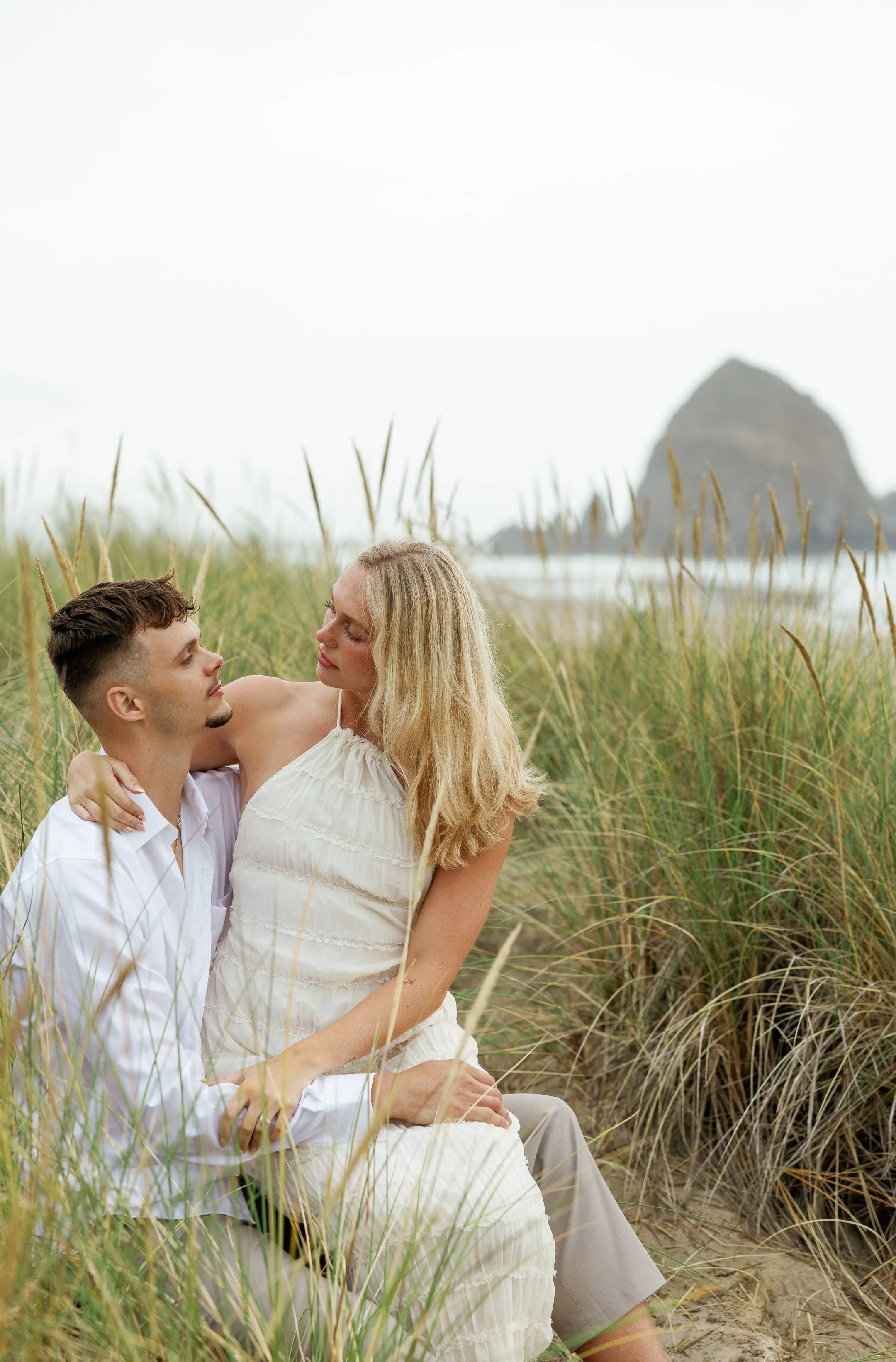 Megan_VanDoran_Photography_Cannon Beach_Oregon_Coast_Engagement-33.jpg