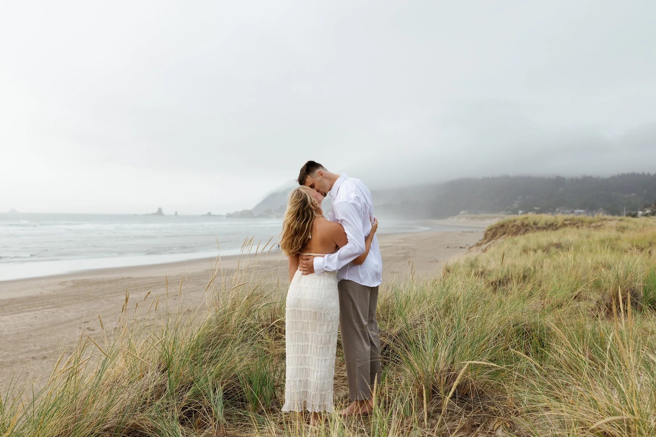 Megan_VanDoran_Photography_Cannon Beach_Oregon_Coast_Engagement-66.jpg