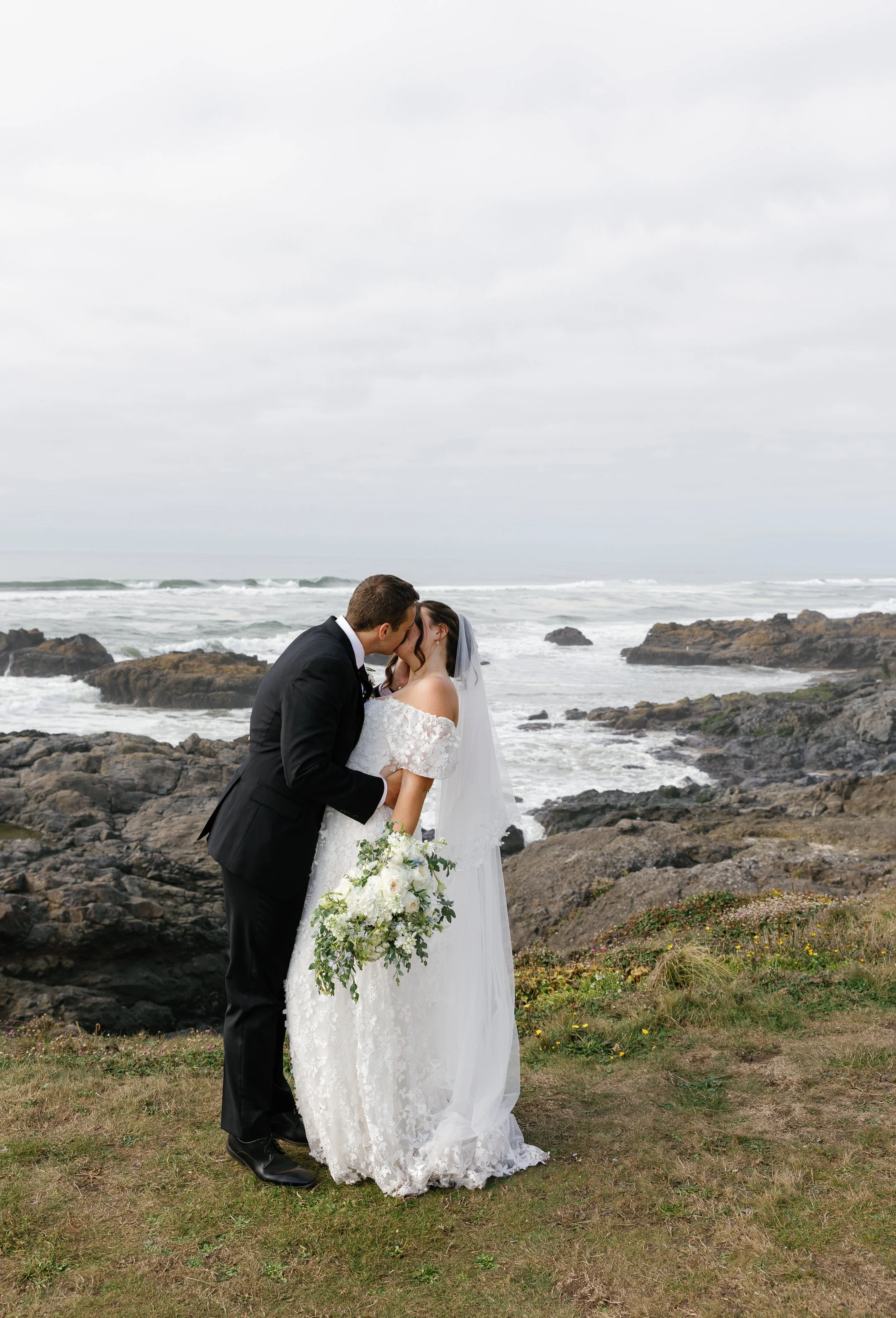 Oregon_Coast_Wedding_Megan_VanDoran_Photography-148.jpg