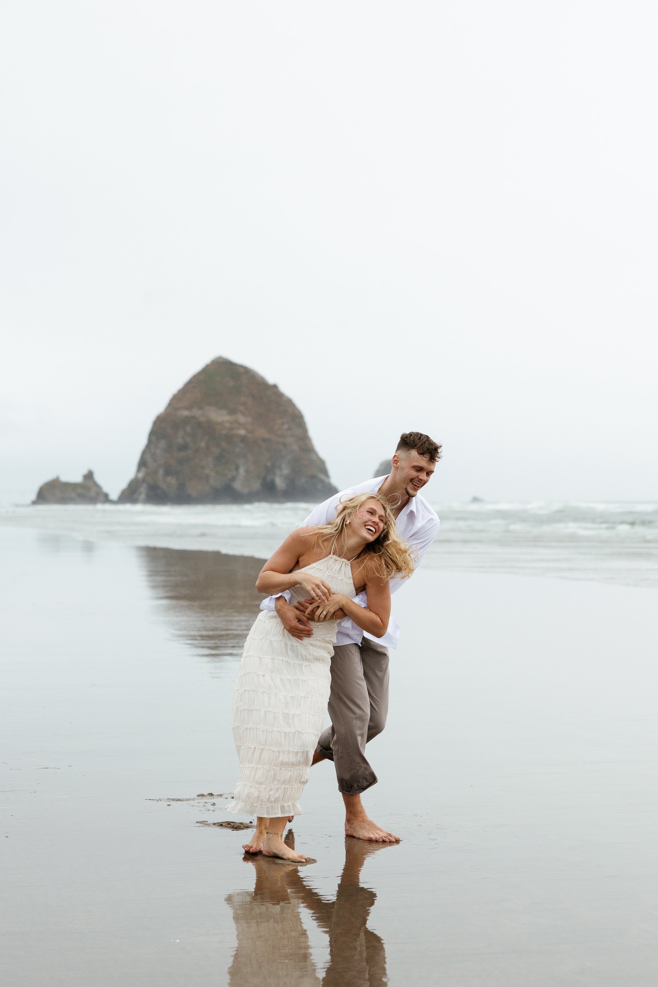Megan_VanDoran_Photography_Cannon Beach_Oregon_Coast_Engagement-141.jpg