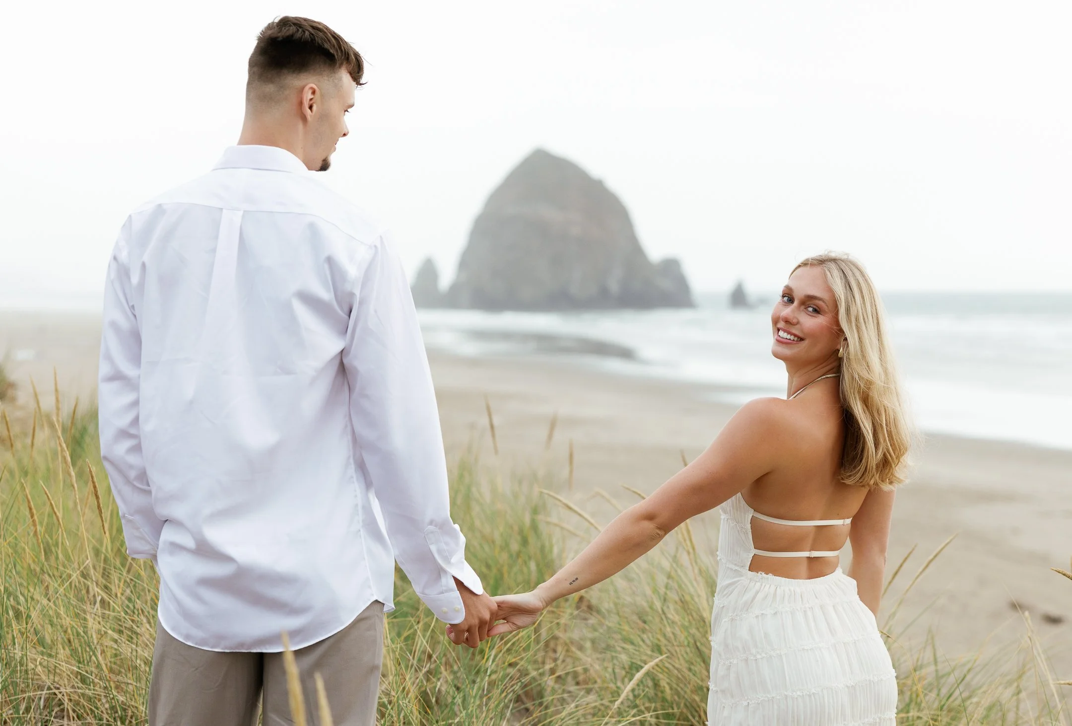 Megan_VanDoran_Photography_Cannon Beach_Oregon_Coast_Engagement-47.jpg