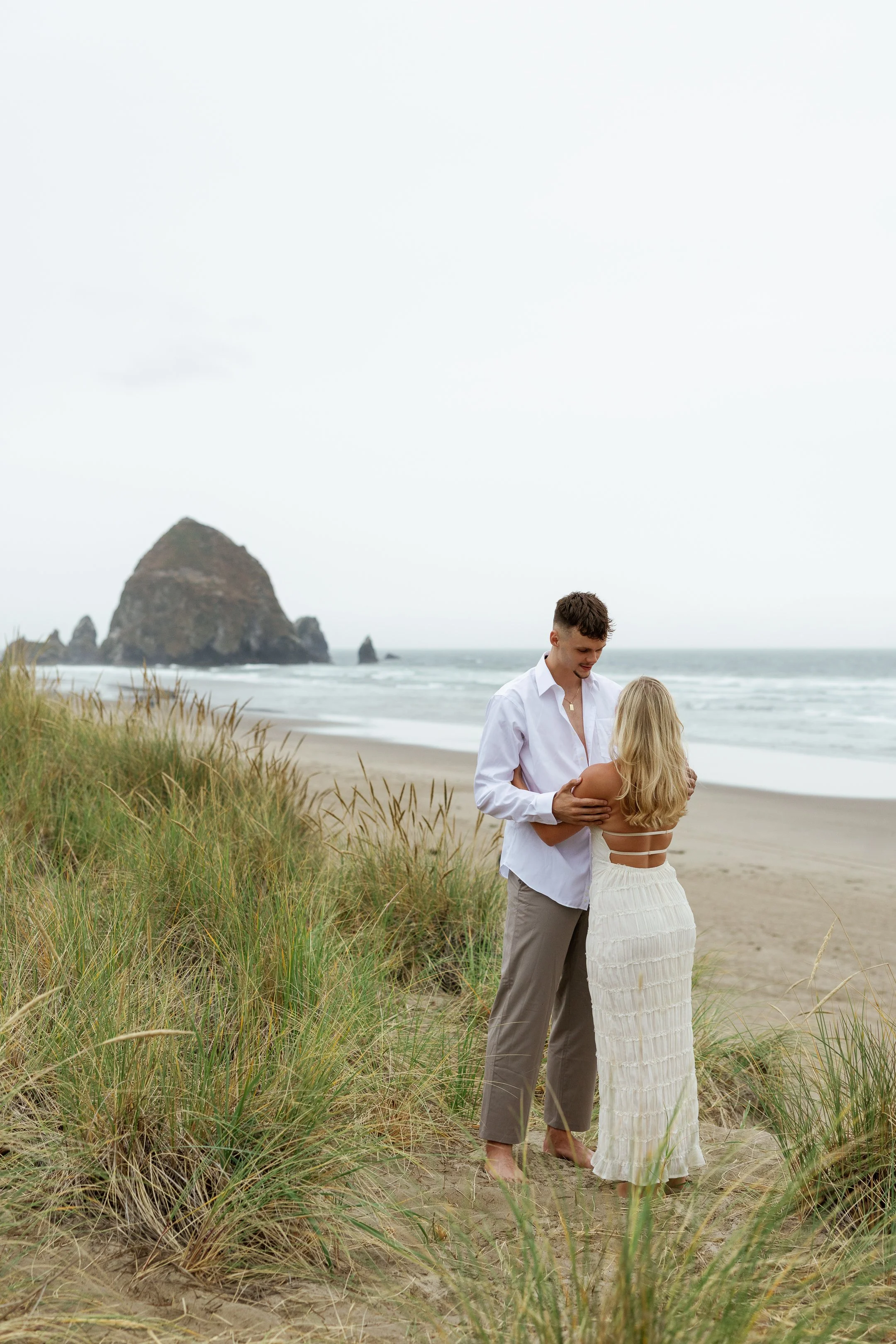 Megan_VanDoran_Photography_Cannon Beach_Oregon_Coast_Engagement-5.jpg