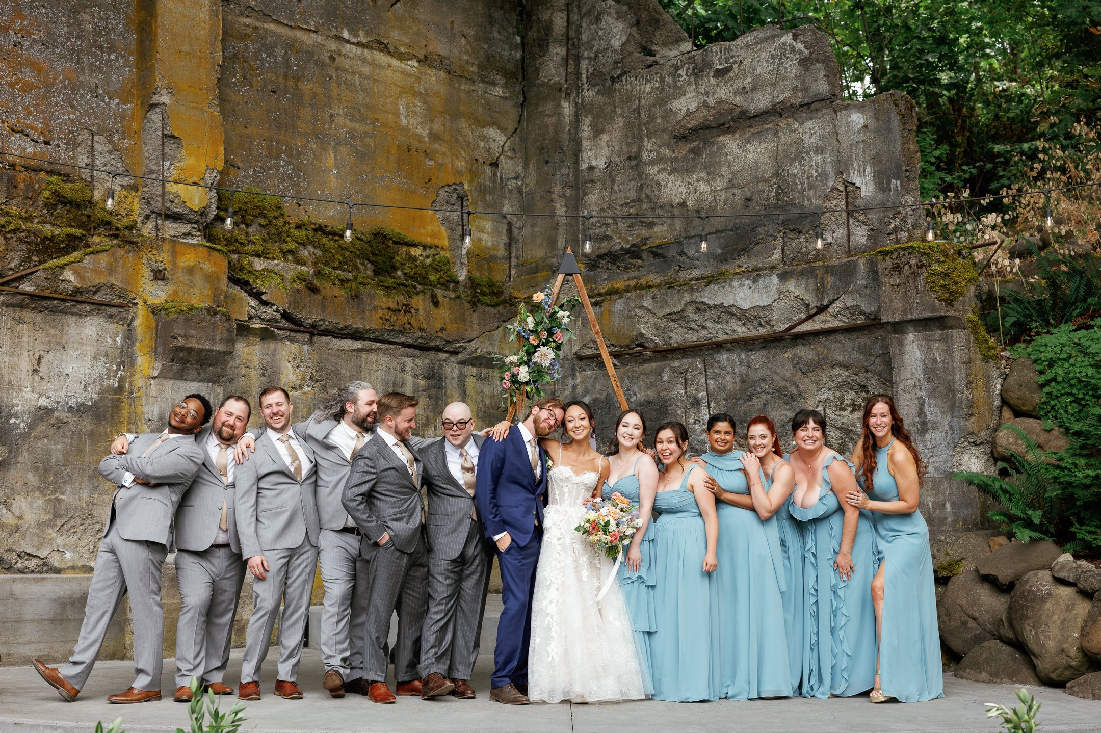 The_Ruins_Hood_River_Oregon_Wedding_Megan_VanDoran_Photography-126.jpg