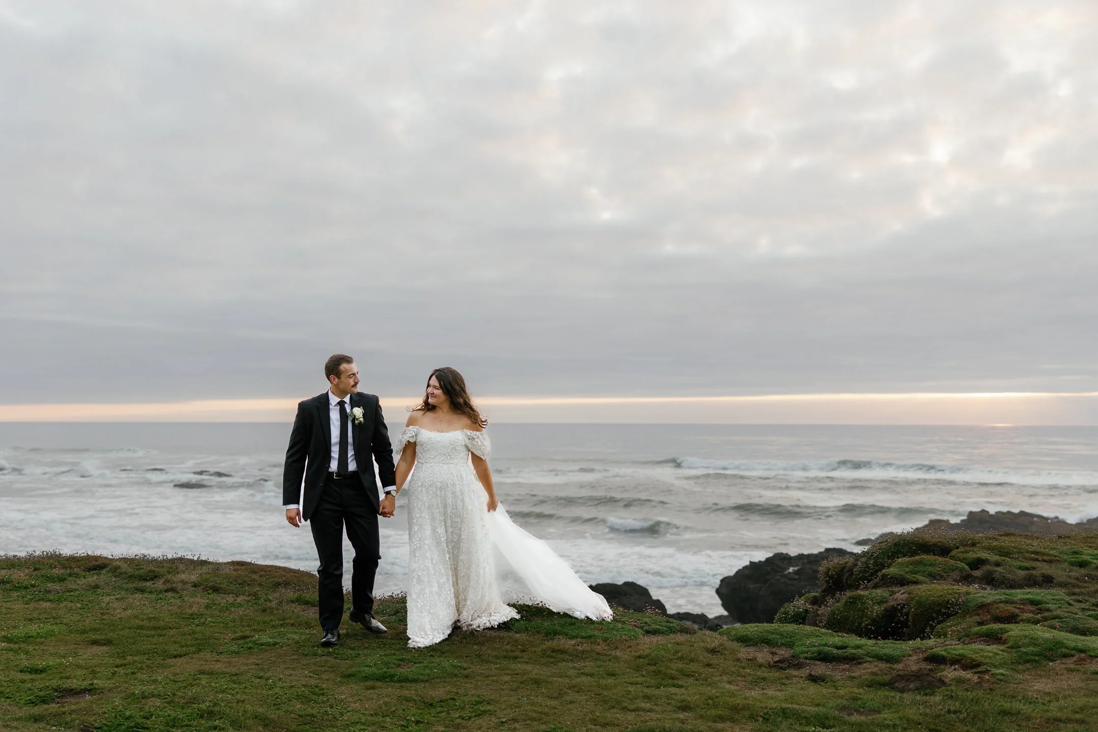 Oregon_Coast_Wedding_Megan_VanDoran_Photography-235.jpg