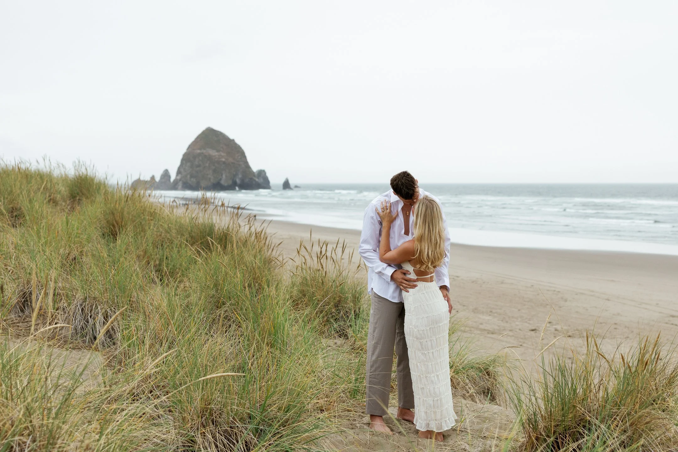 Megan_VanDoran_Photography_Cannon Beach_Oregon_Coast_Engagement-11.jpg