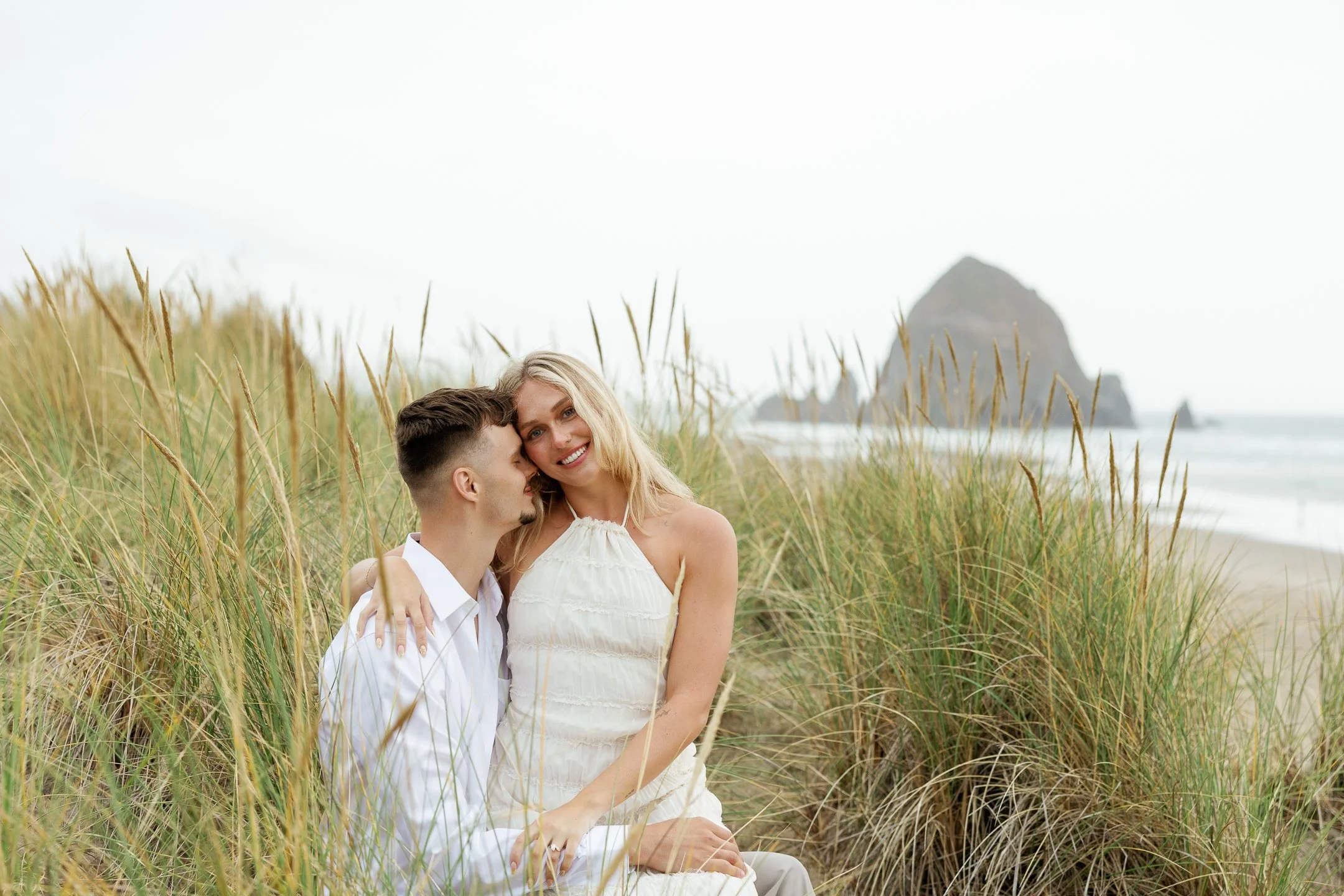 Megan_VanDoran_Photography_Cannon Beach_Oregon_Coast_Engagement-37.jpg