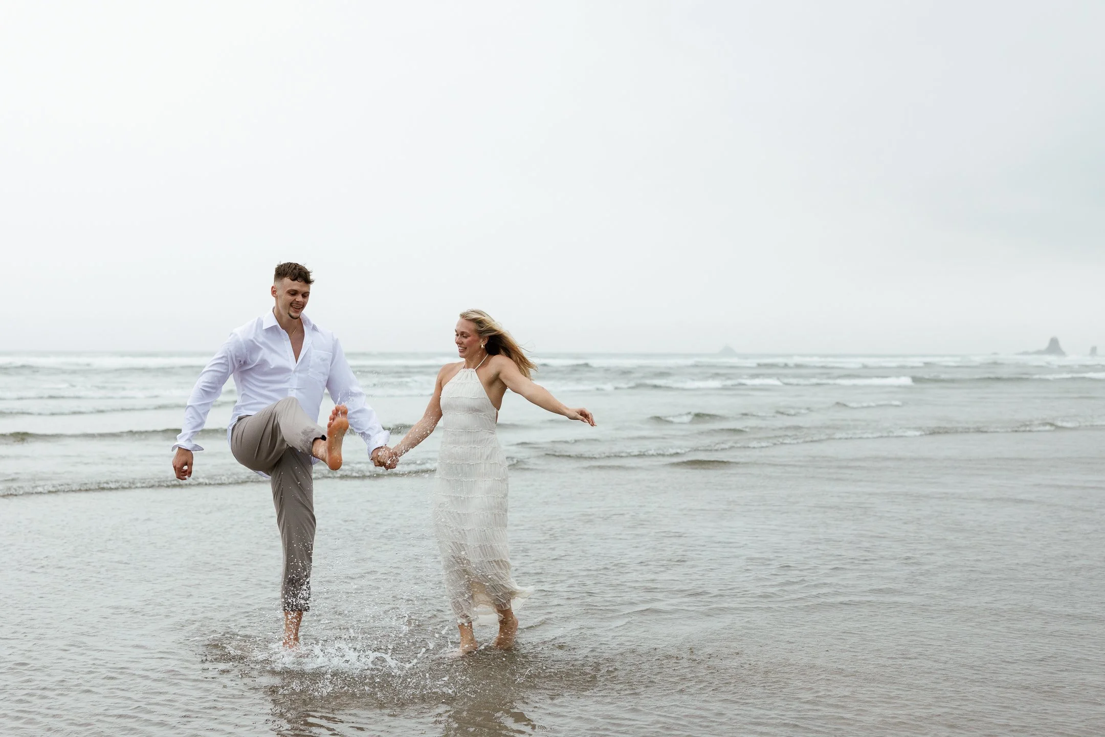Megan_VanDoran_Photography_Cannon Beach_Oregon_Coast_Engagement-100.jpg
